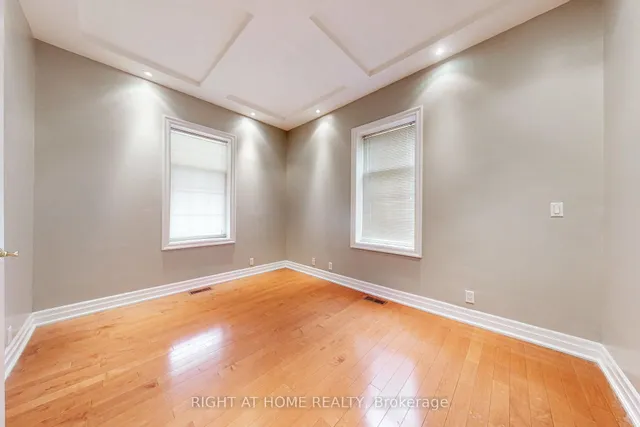 Additional image 30 of 170 Queens Ave