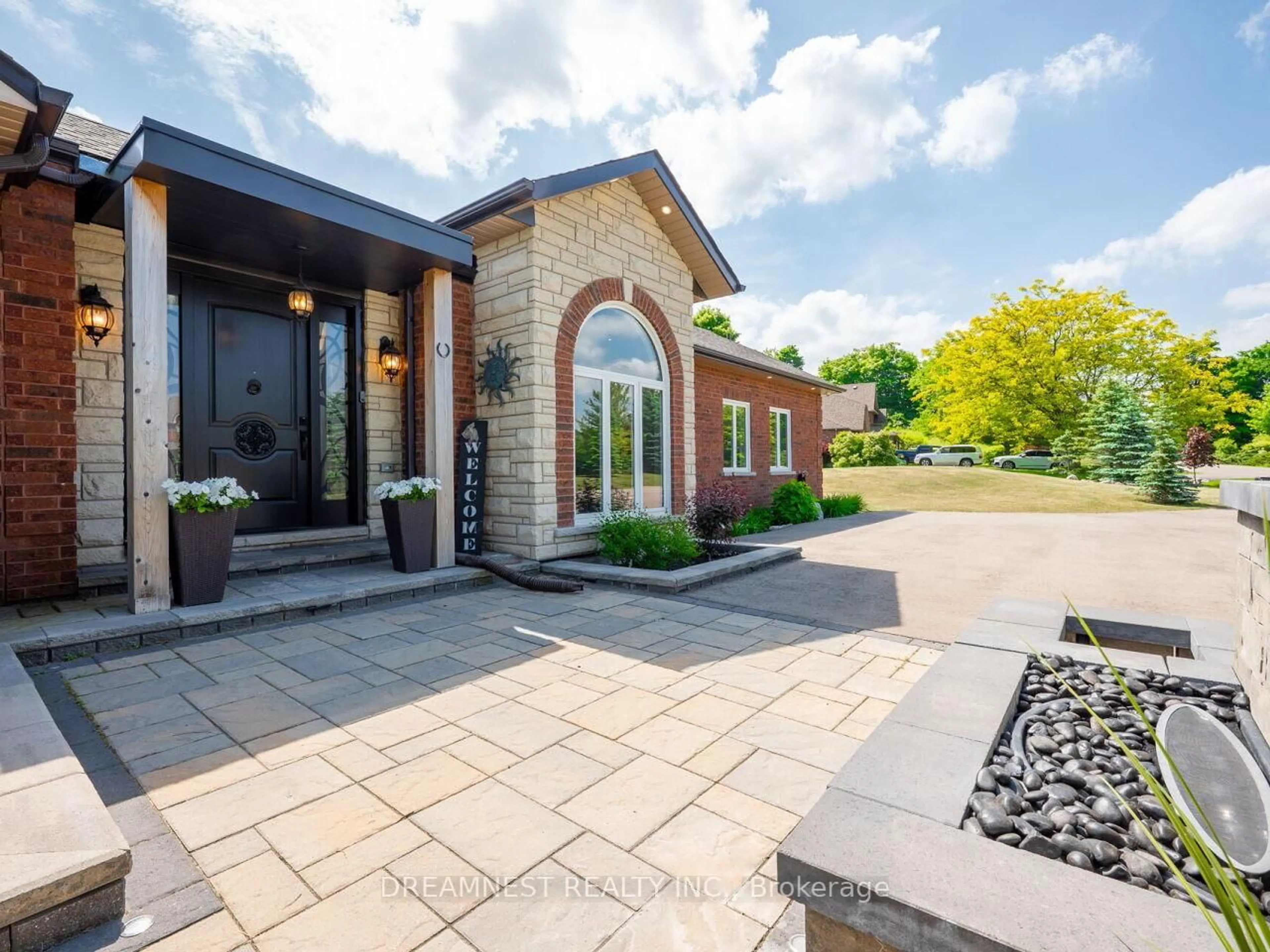 Home with brick exterior material, unknown for 11132 MCFARLAND Crt, Milton Ontario L0P 1B0
