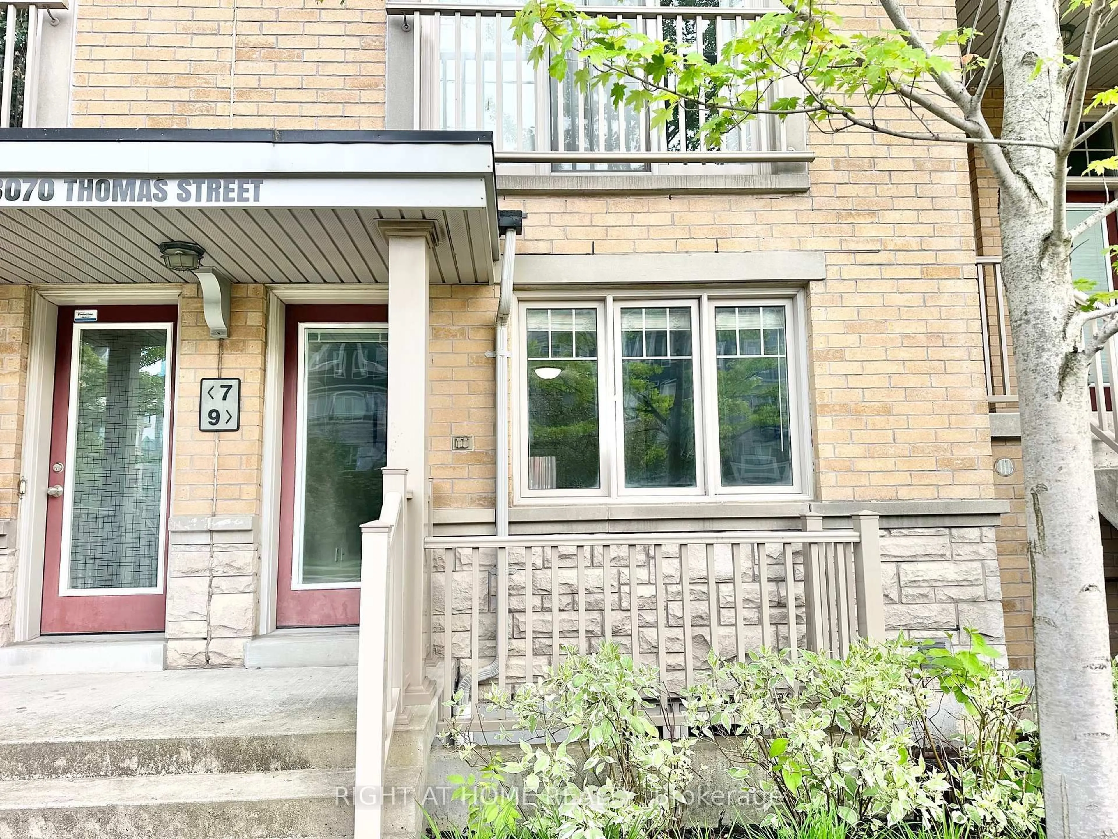 Unknown for 3070 Thomas St #9, Mississauga Ontario L5M 0T2