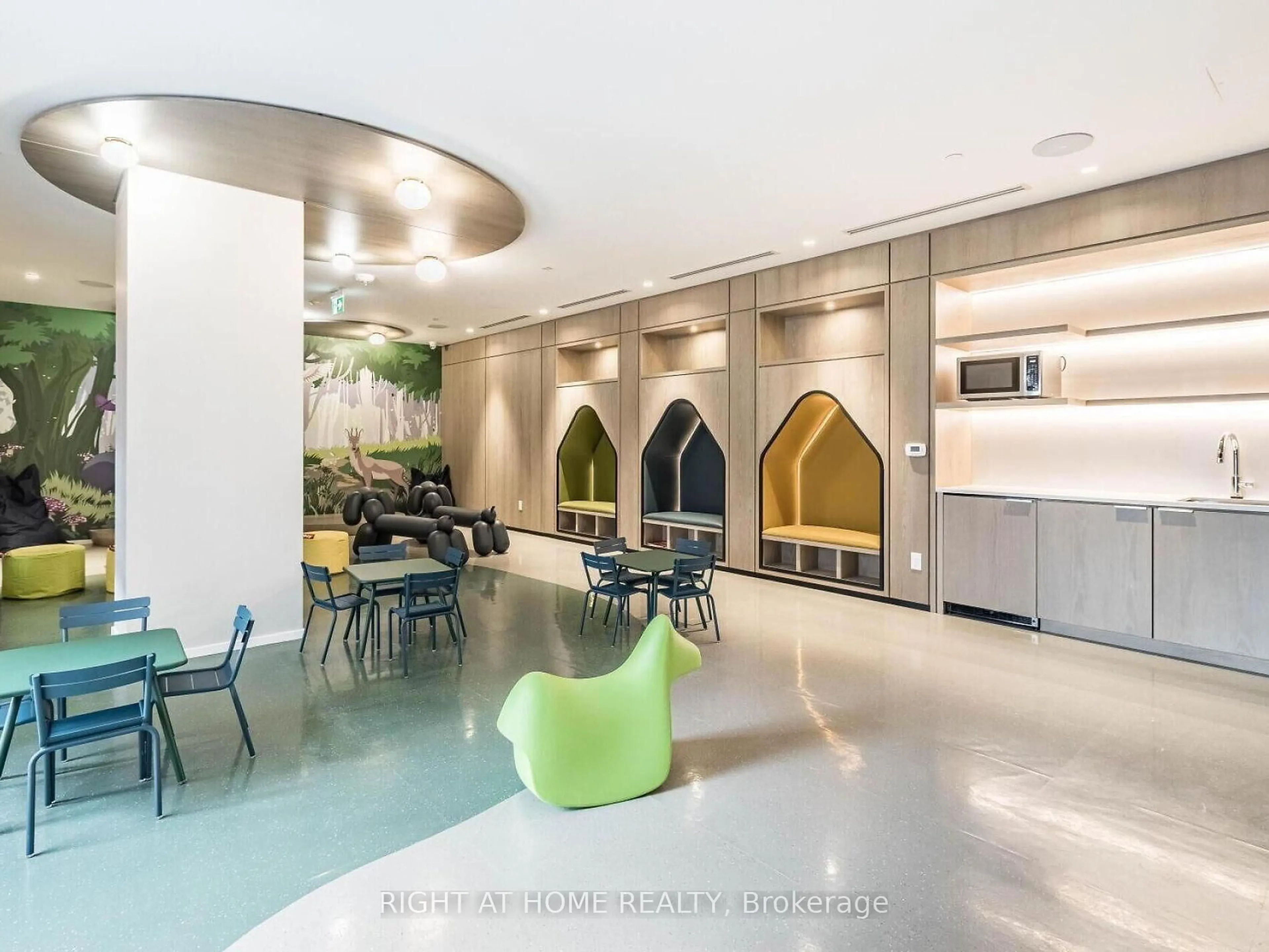 Indoor foyer for 7 Mabelle Ave #1409, Toronto Ontario M9C 0C9