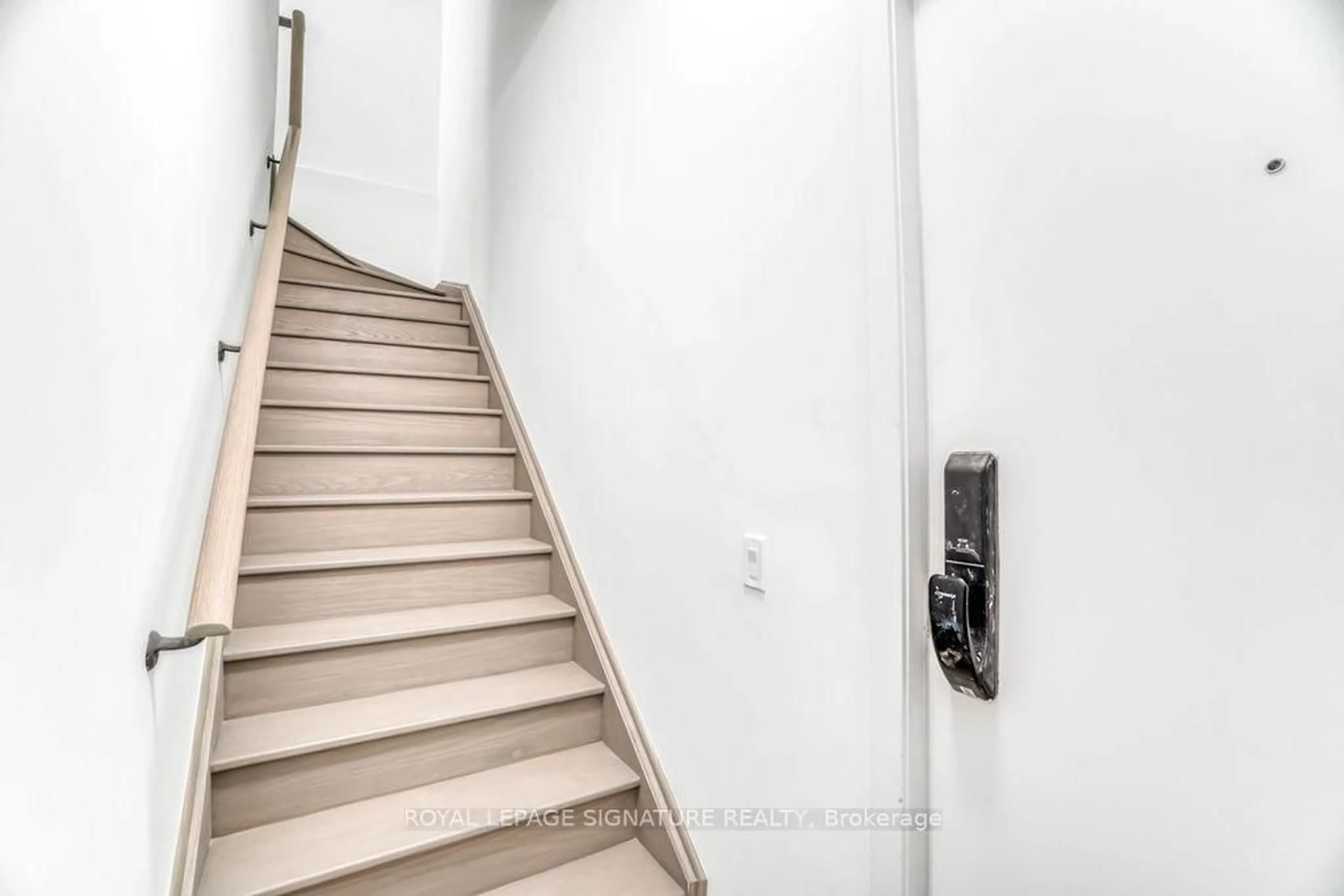 Stairs for 3025 Trailside Dr #148, Oakville Ontario L6M 4M2