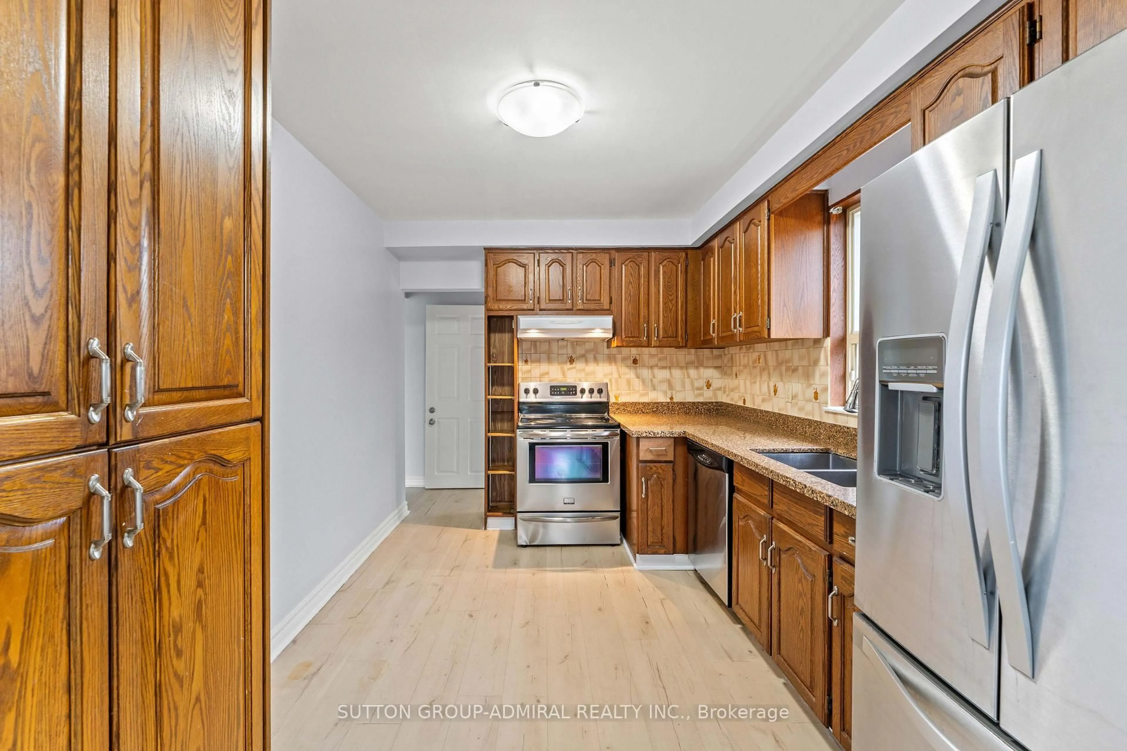 Standard kitchen, unknown for 21 Purchase Pl, Toronto Ontario M3L 1T9