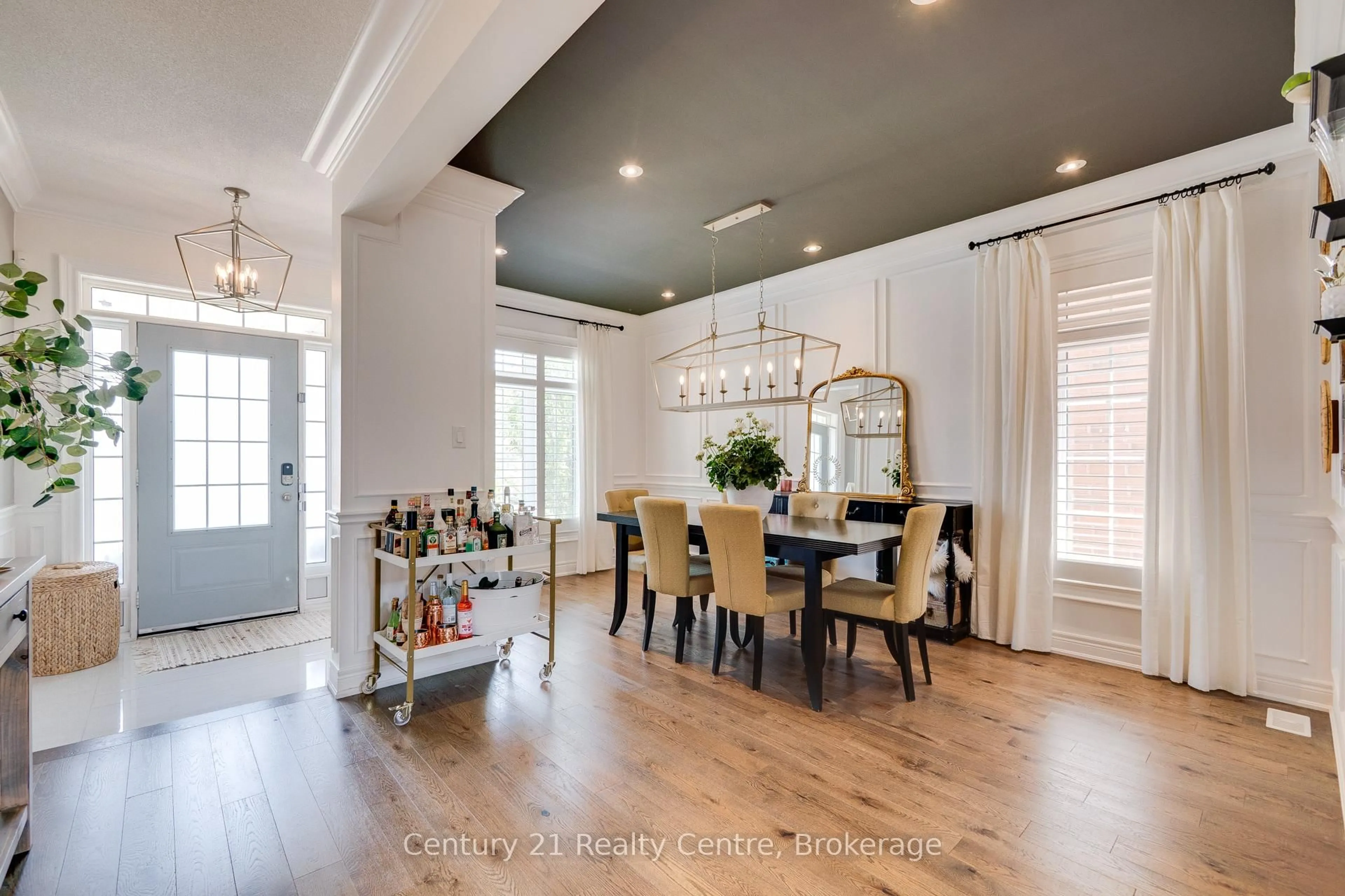 Dining room, wood/laminate floor for 741 Wettlaufer Terr, Milton Ontario L9T 8M8