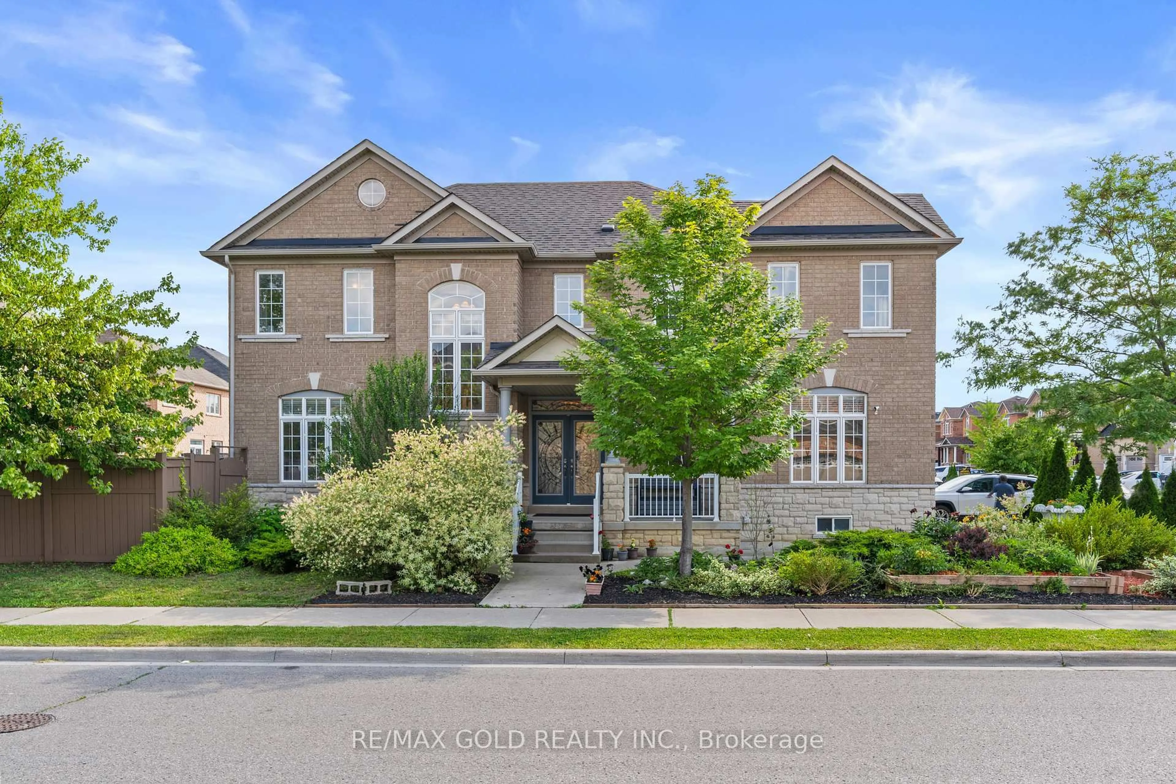 Home with brick exterior material, street for 24 Kootenay Pl, Brampton Ontario L6R 3L1