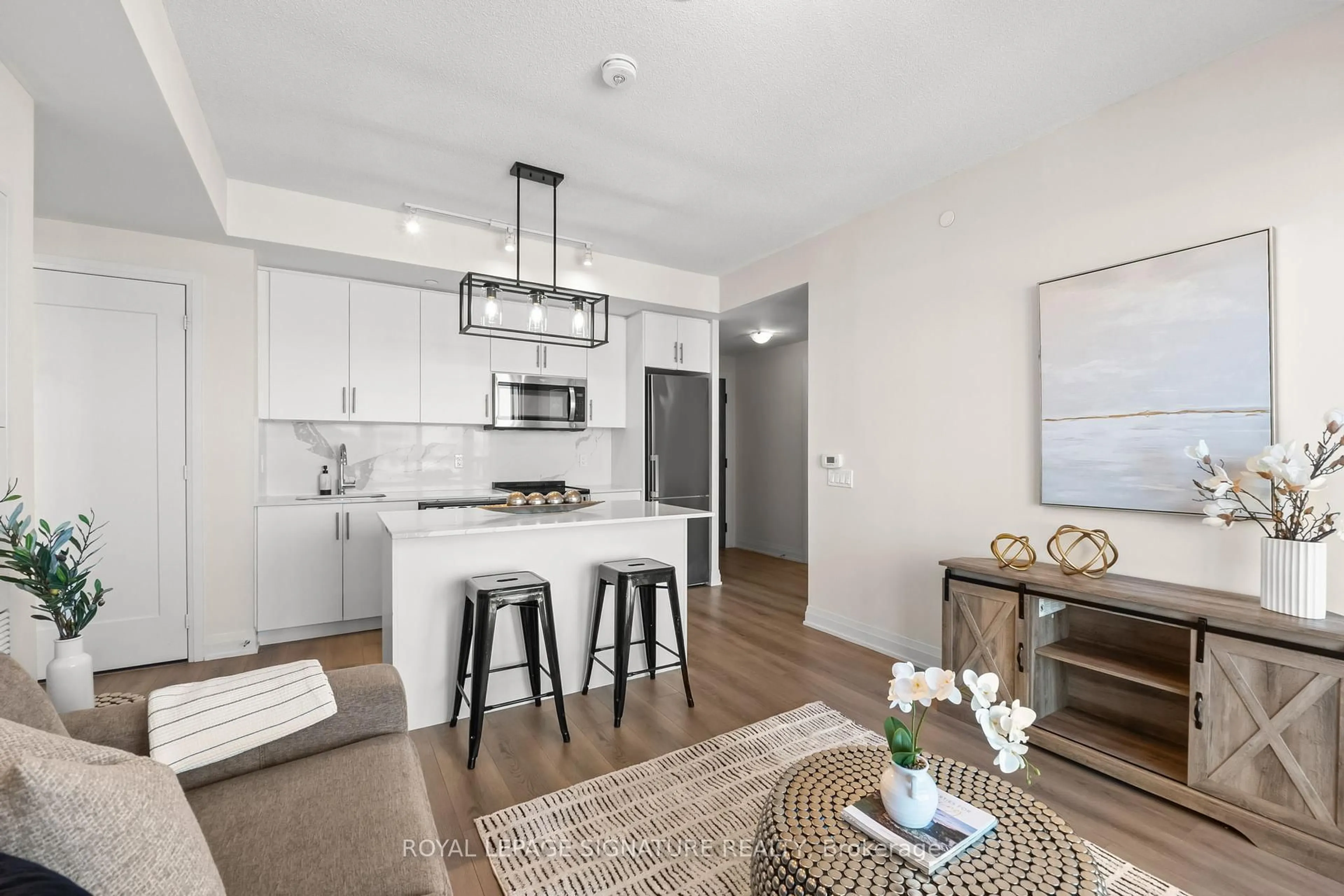 Open concept kitchen, unknown for 509 Dundas St #512, Oakville Ontario L6M 1L9