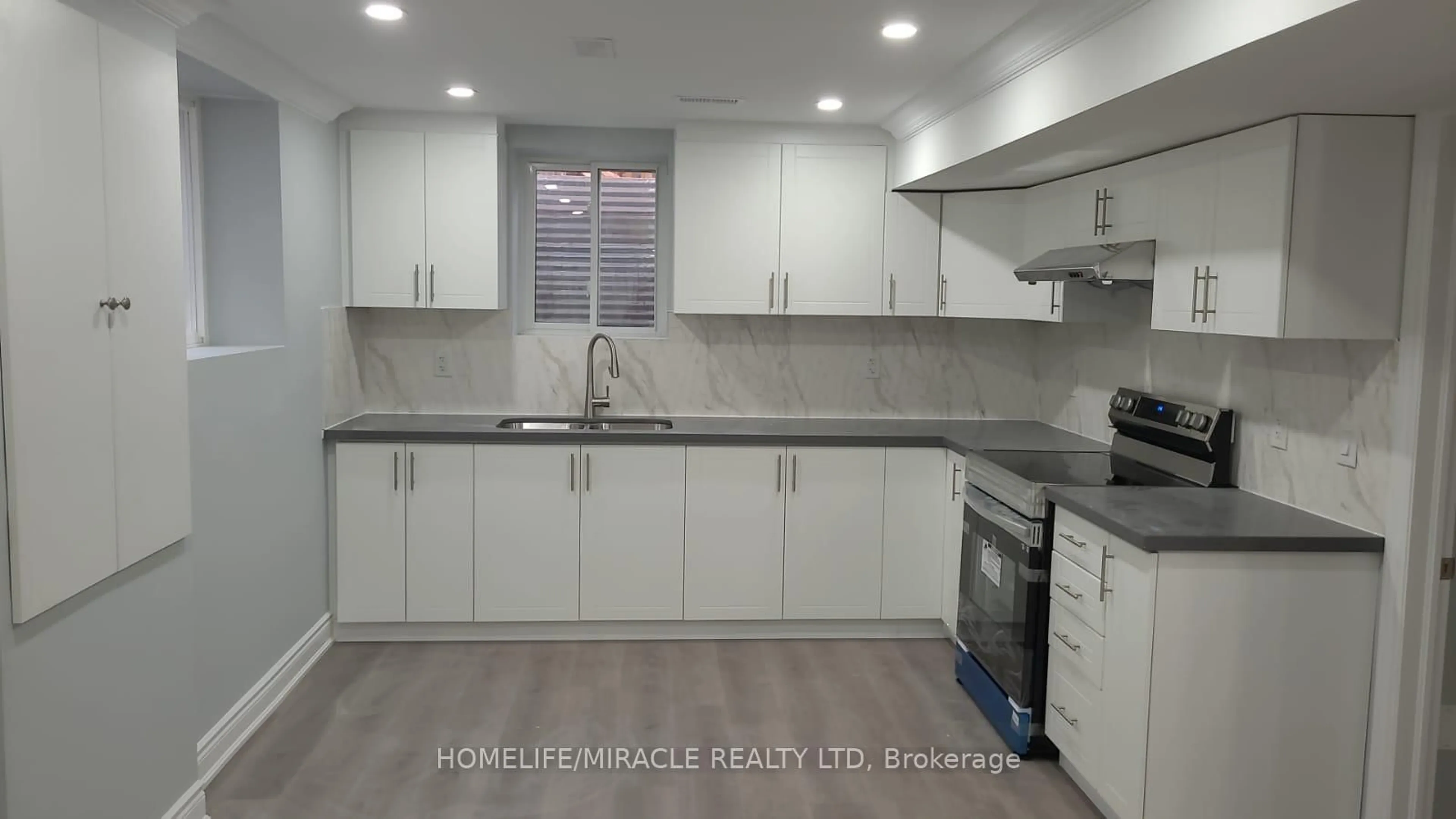 Standard kitchen, unknown for 80 Reichert Crt, Milton Ontario L9T 8R7