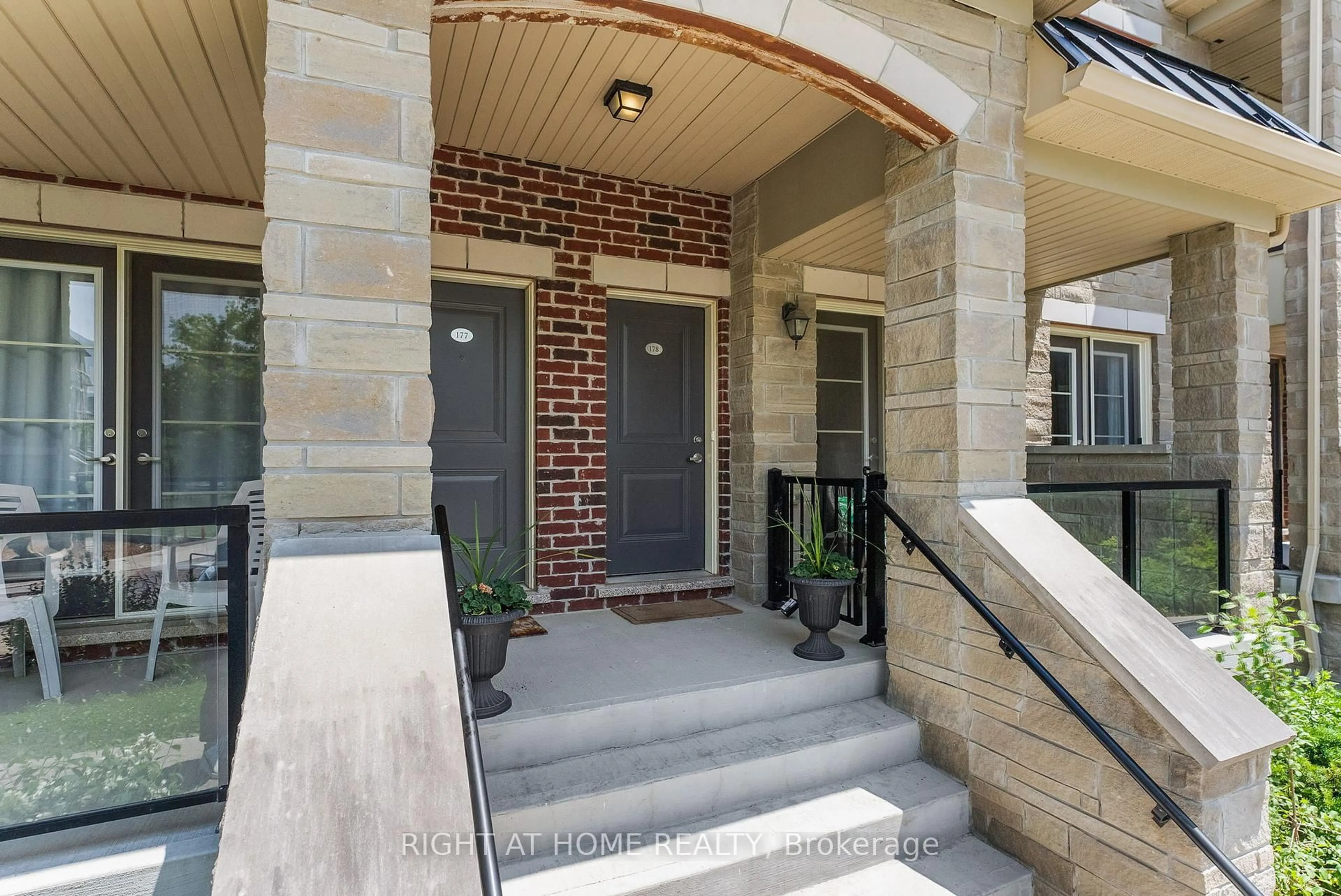Indoor entryway for 200 Veterans Dr #178, Brampton Ontario L7A 4S6