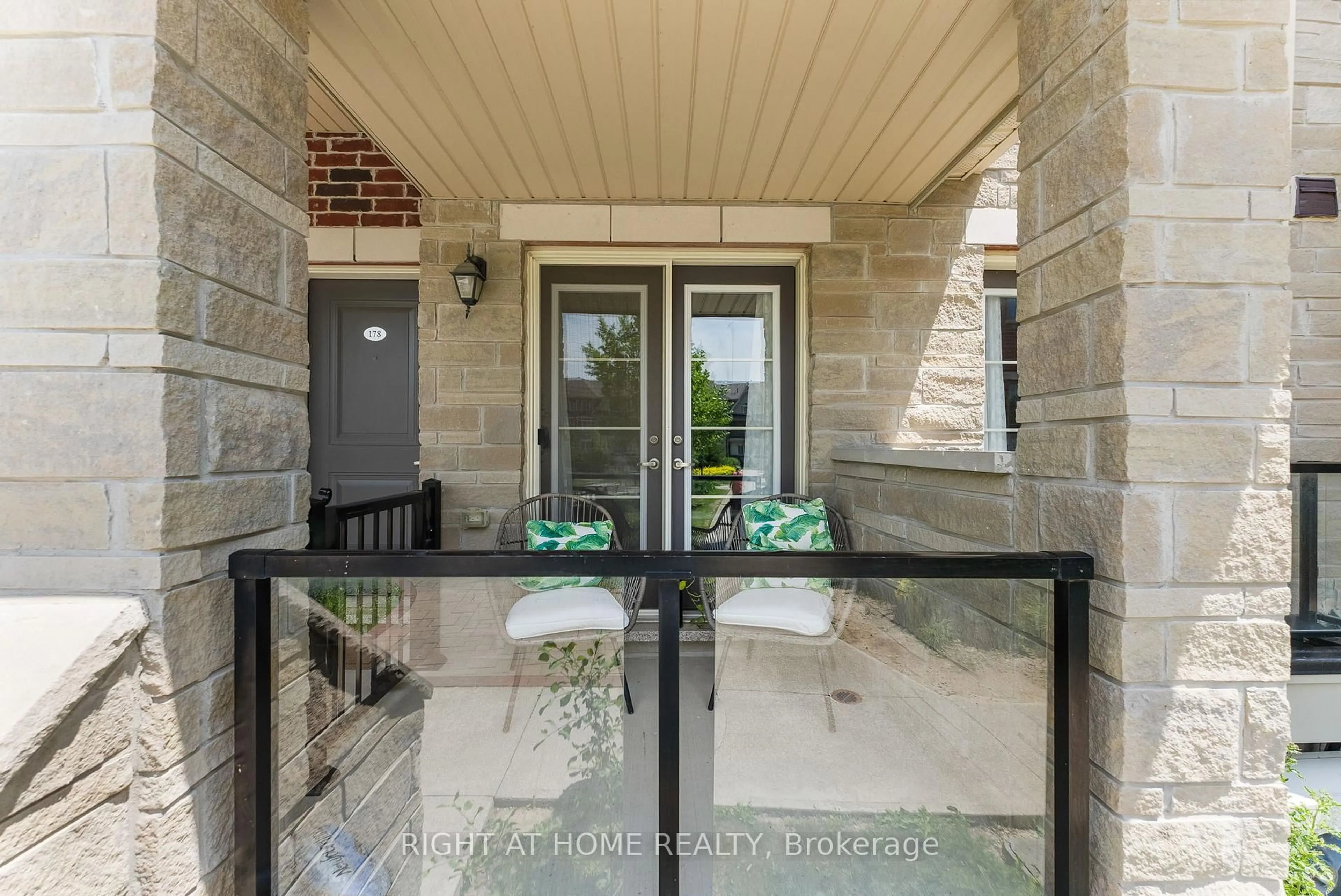 Indoor entryway for 200 Veterans Dr #178, Brampton Ontario L7A 4S6