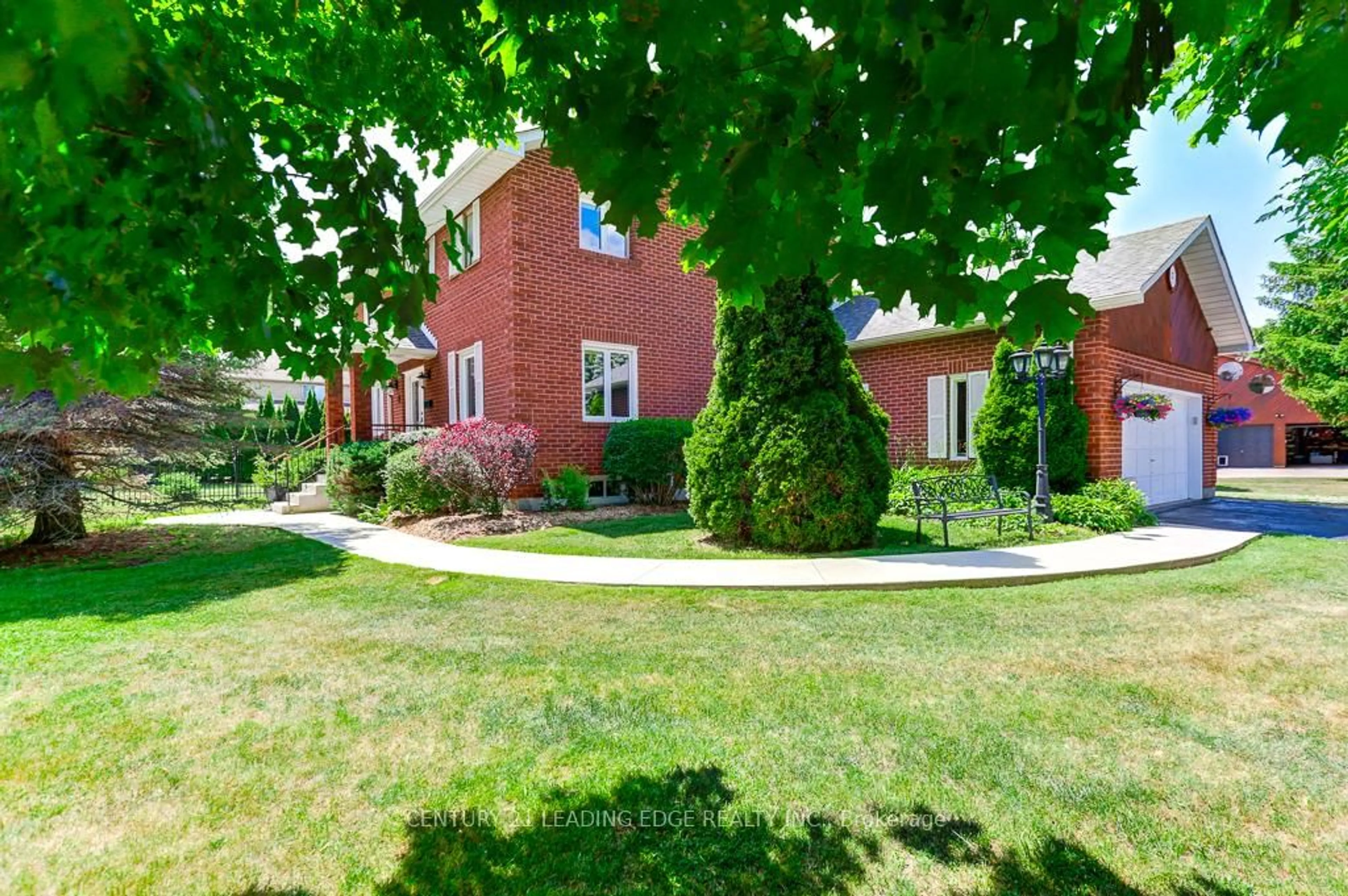 Unknown for 2 Colleen Cres, Caledon Ontario L7C 1E8