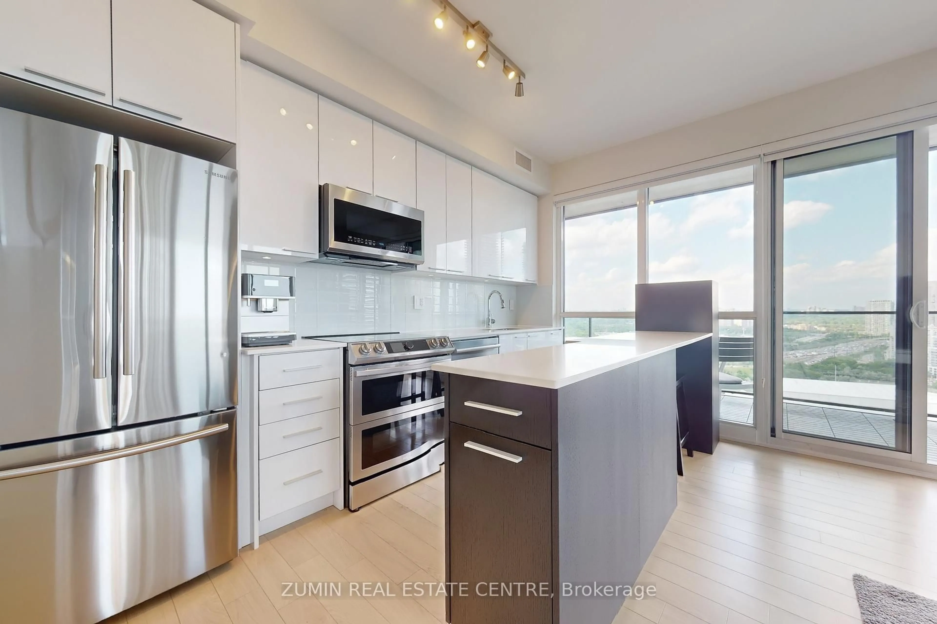 Open concept kitchen, unknown for 10 Park Lawn Rd #2609, Toronto Ontario M8V 0H9
