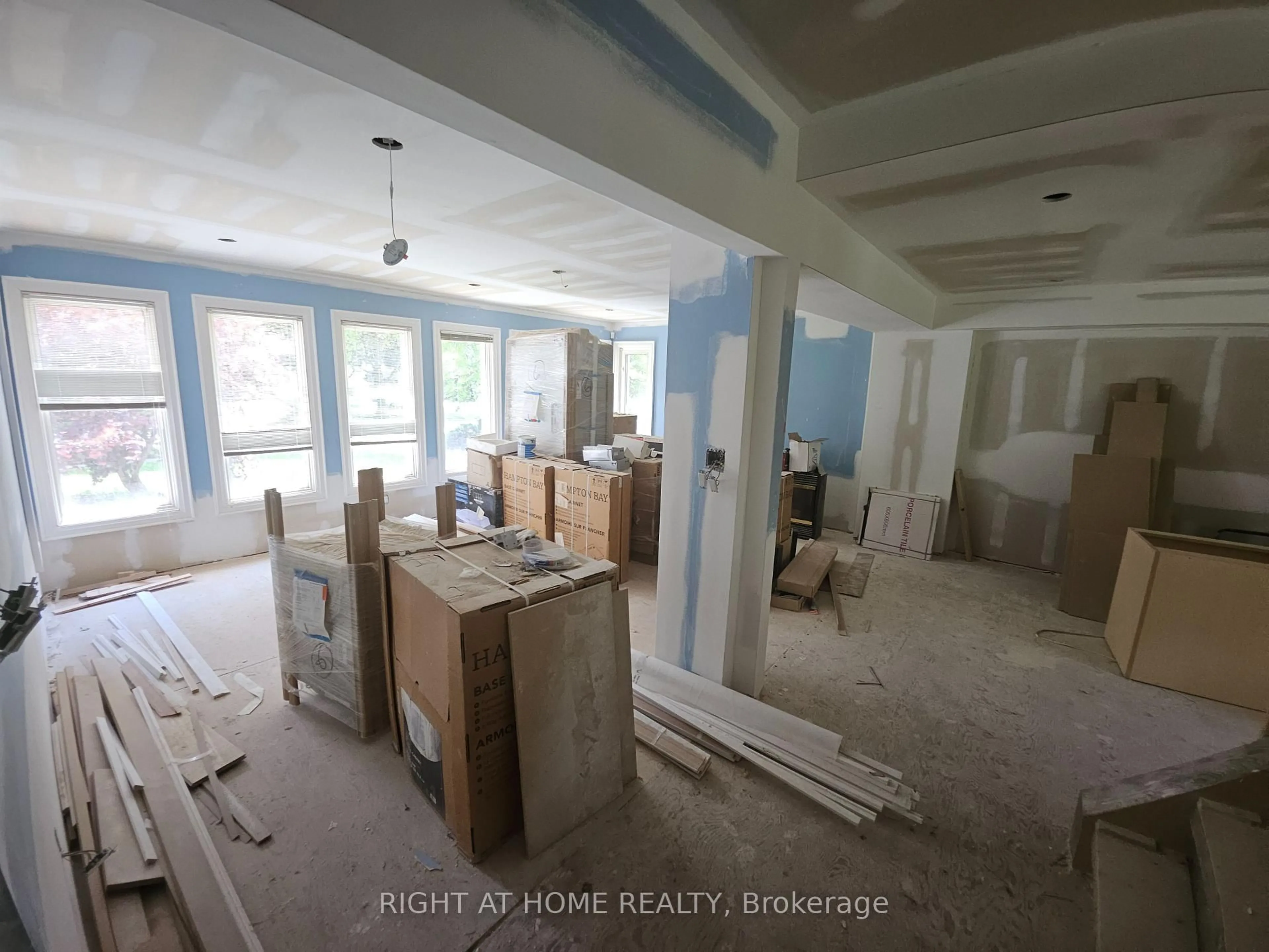 A pic of a room for 1715 Medallion Crt, Mississauga Ontario L5J 4E9
