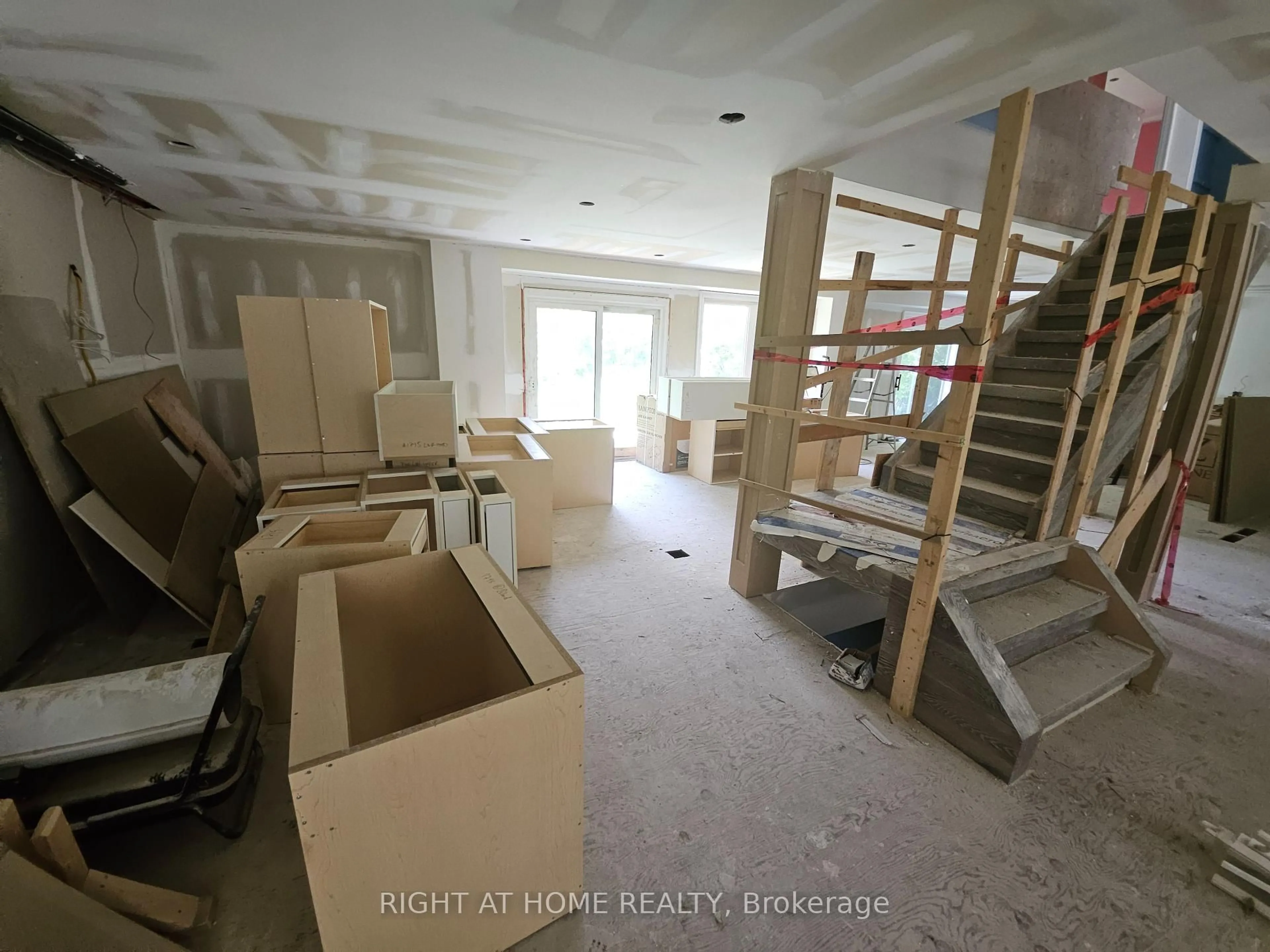 A pic of a room for 1715 Medallion Crt, Mississauga Ontario L5J 4E9