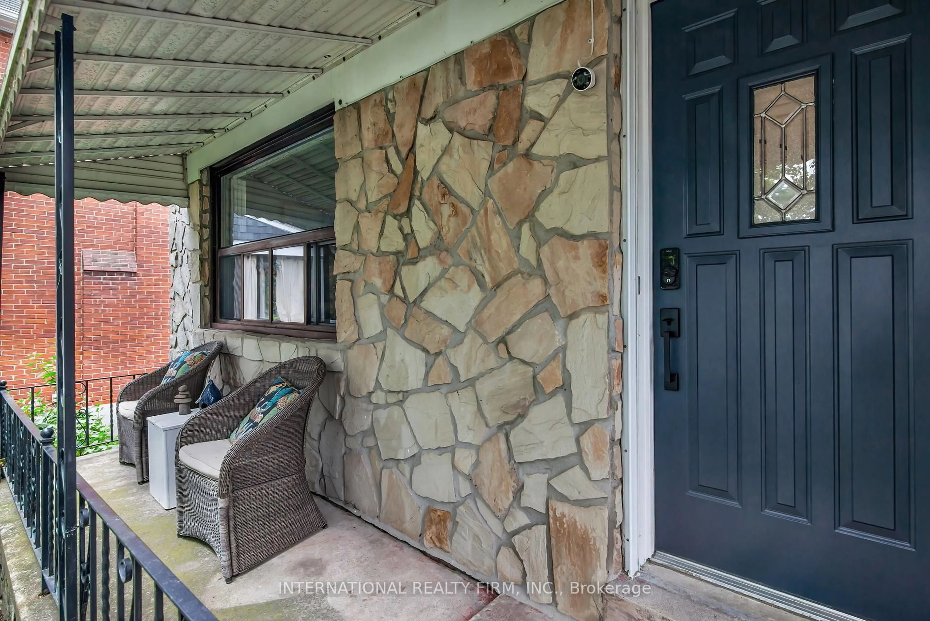 Patio, street for 76A Gort Ave, Toronto Ontario M8W 3Z1