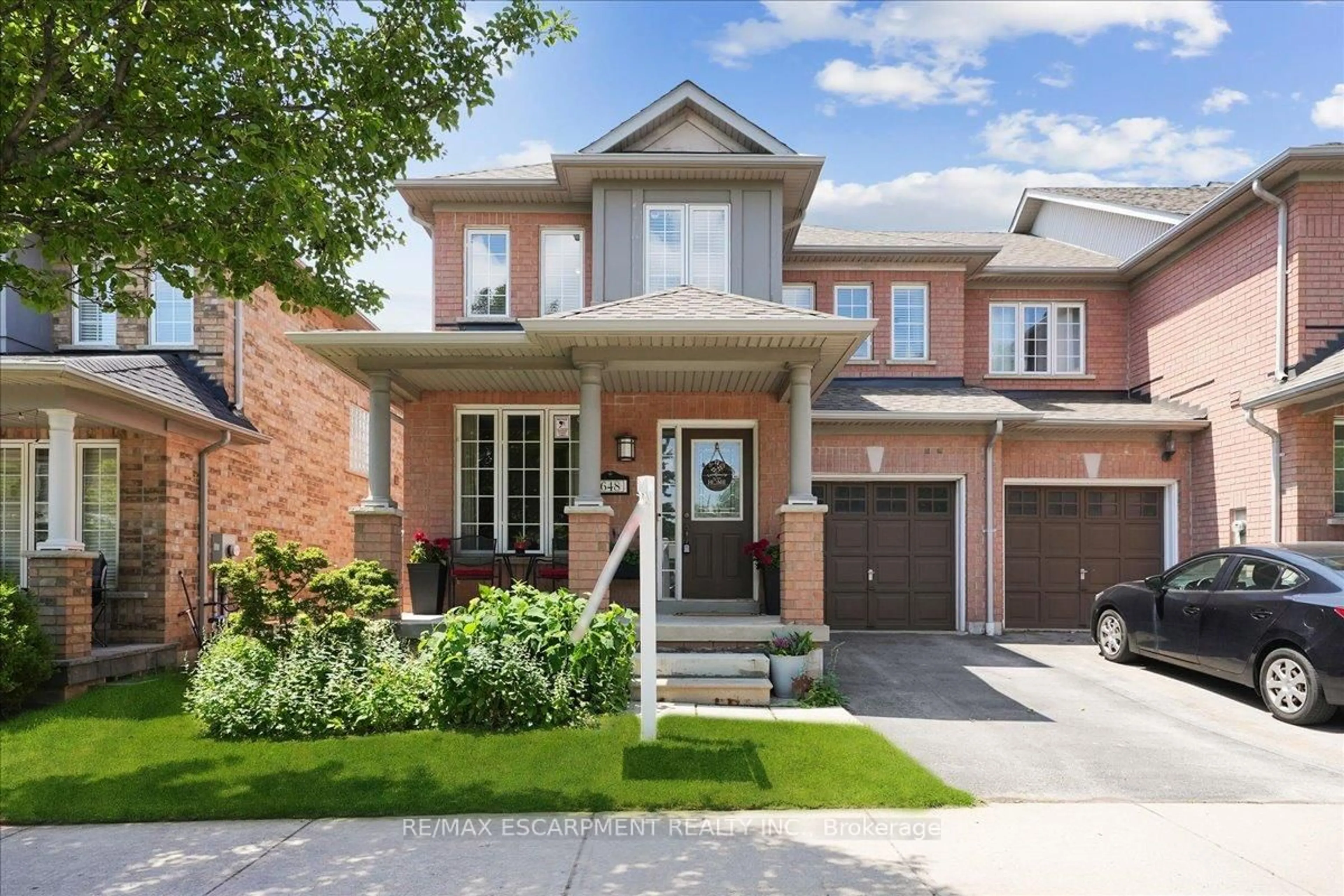 Home with brick exterior material, street for 648 Julia Ave, Burlington Ontario L7L 6X3