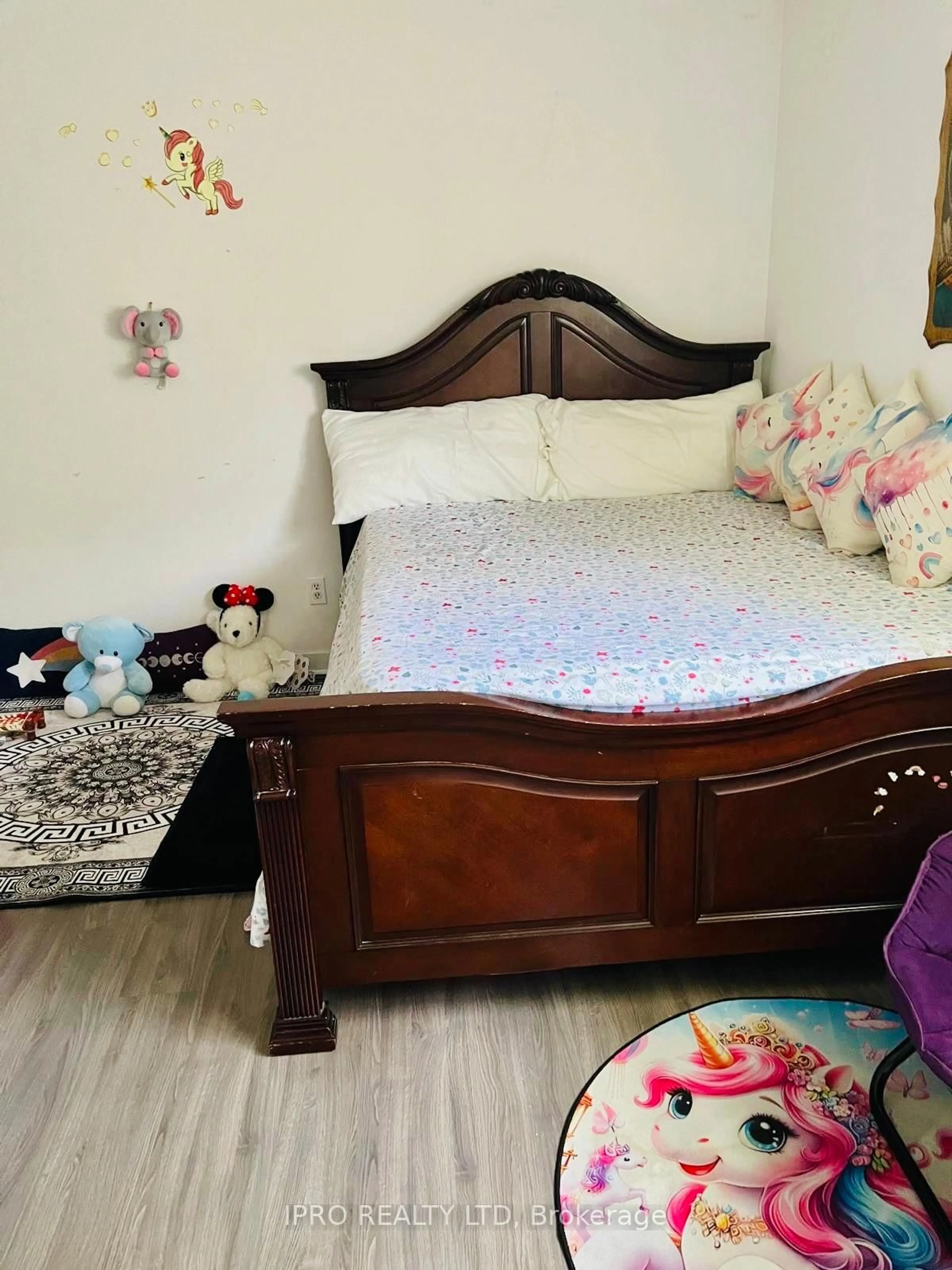 Bedroom with bed, unknown for 38 Tindale Rd, Brampton Ontario L6V 2G9