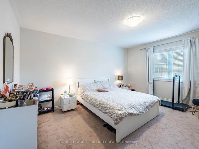Additional image 26 of 903 Penson Cres