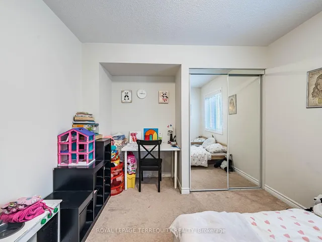 Additional image 21 of 903 Penson Cres