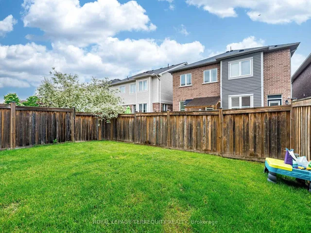 Additional image 14 of 903 Penson Cres