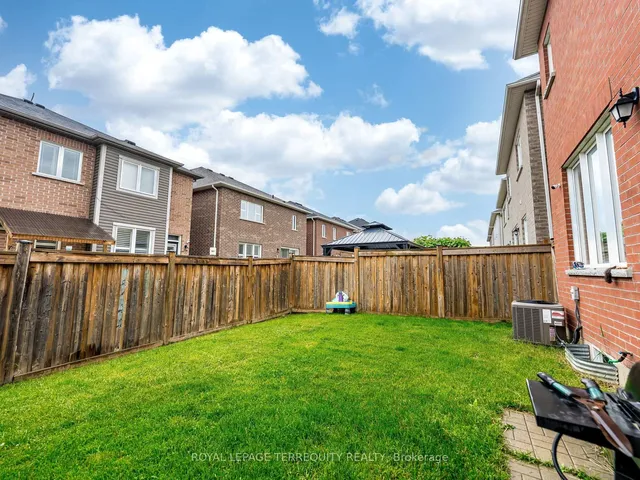 Additional image 11 of 903 Penson Cres