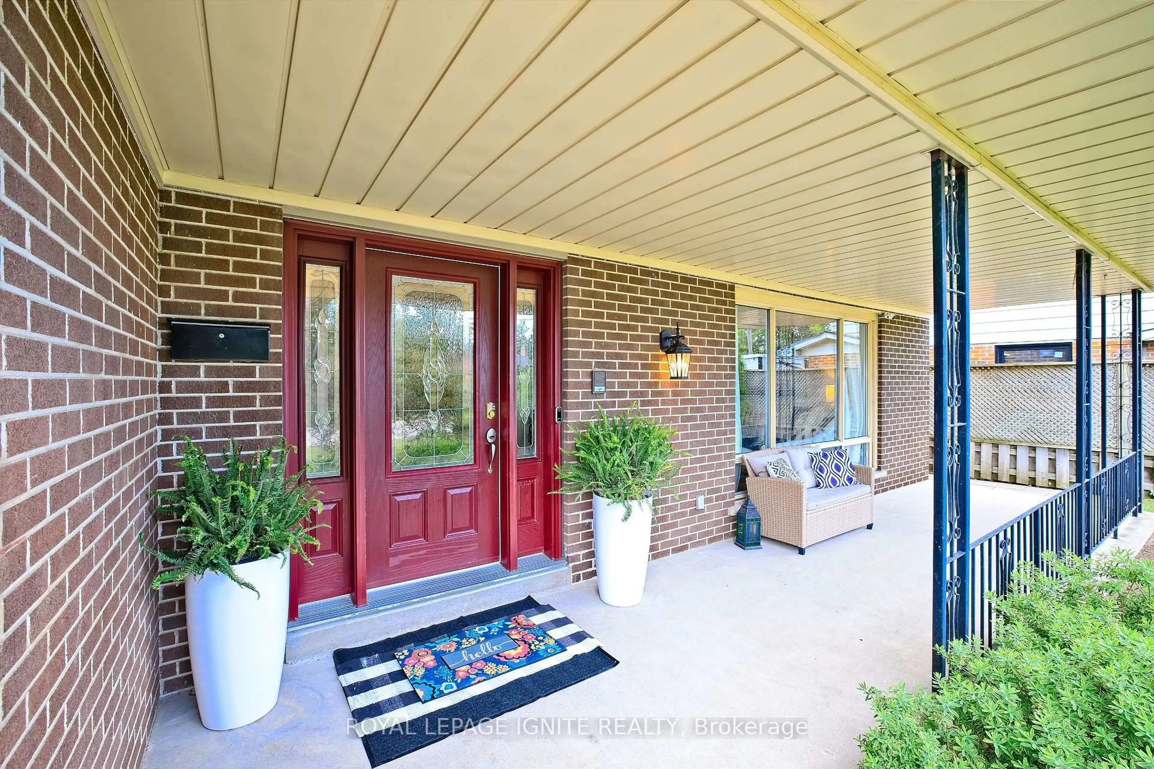 Unknown for 2092 Sava Cres, Mississauga Ontario L5A 1E1