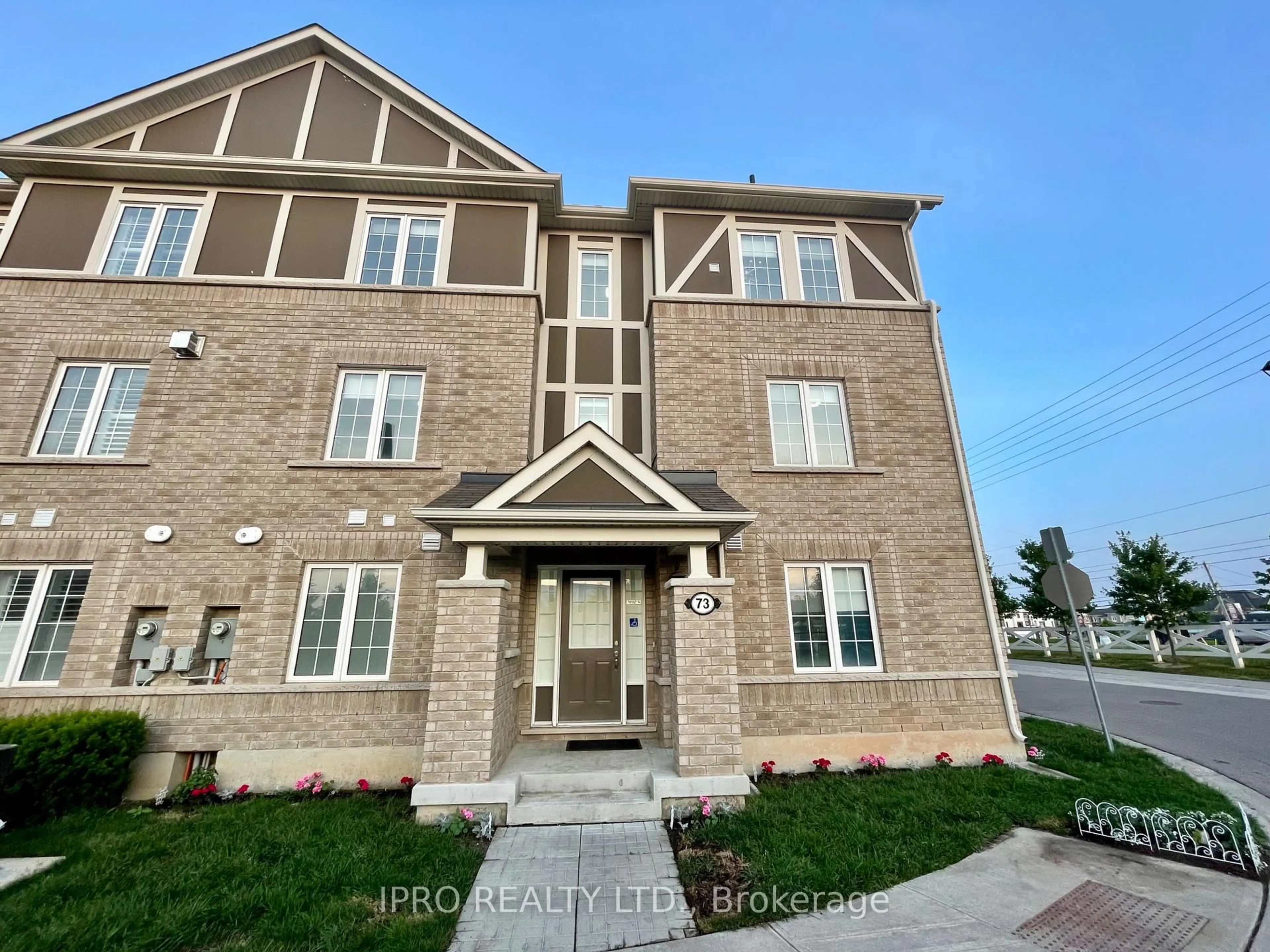 Home with brick exterior material, unknown for 1222 Rose Way #73, Milton Ontario L9E 1P1