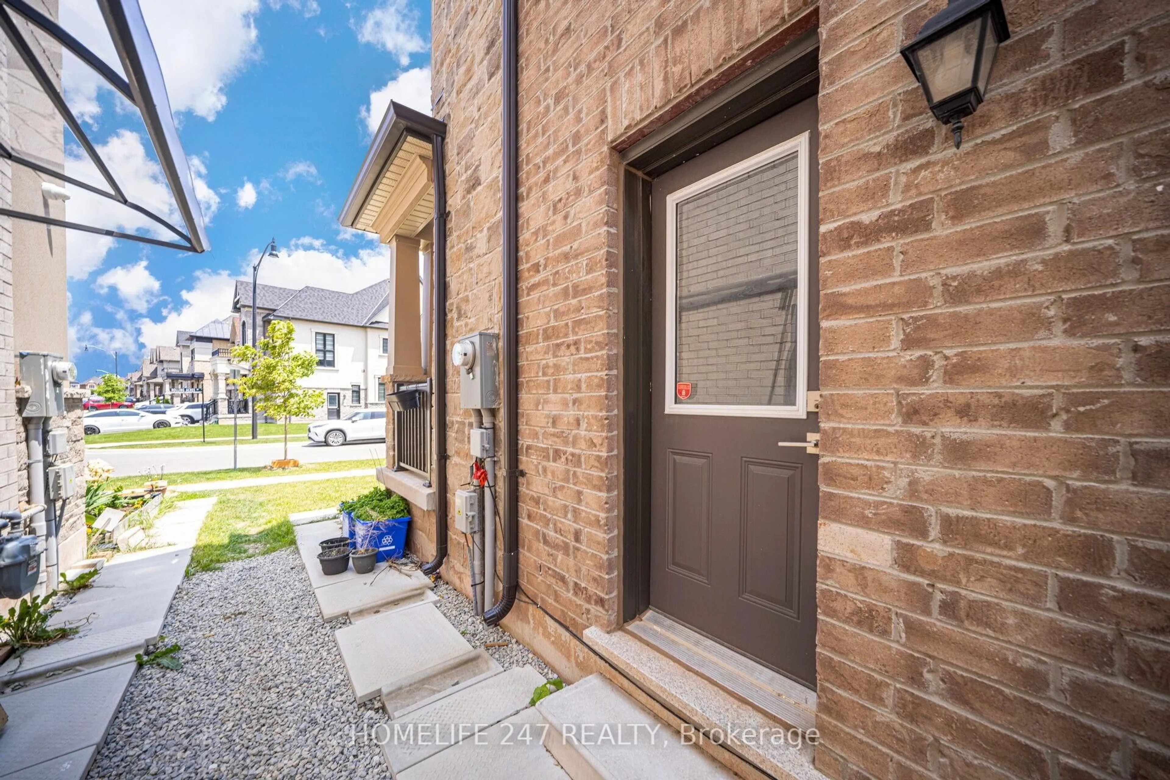 Home with brick exterior material, street for 52 Rolling Acres Dr, Brampton Ontario L6X 5R5