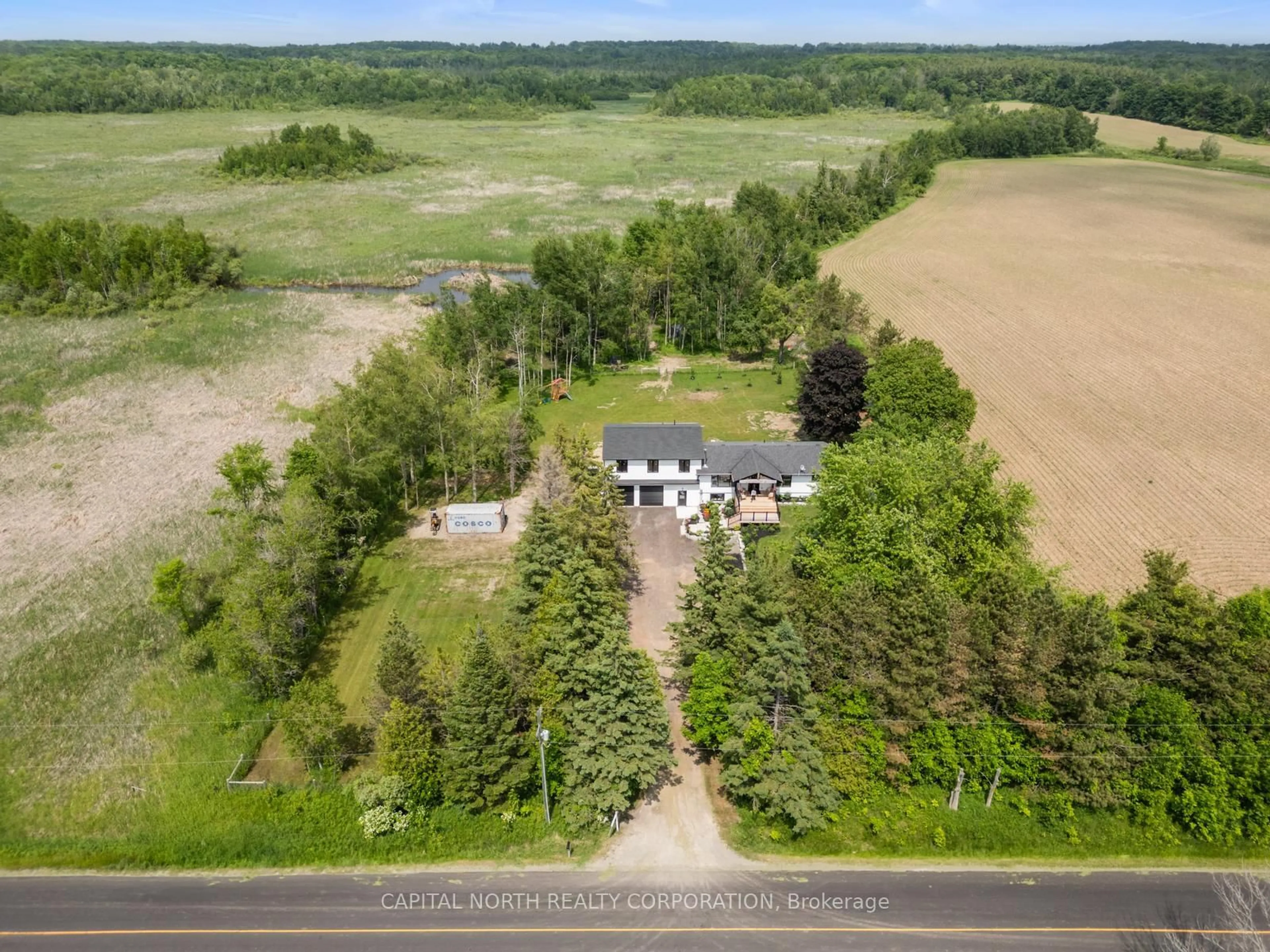 A pic from outside/outdoor area/front of a property/back of a property/a pic from drone, unknown for 19009 St Andrews Rd, Caledon Ontario L7K 2E4