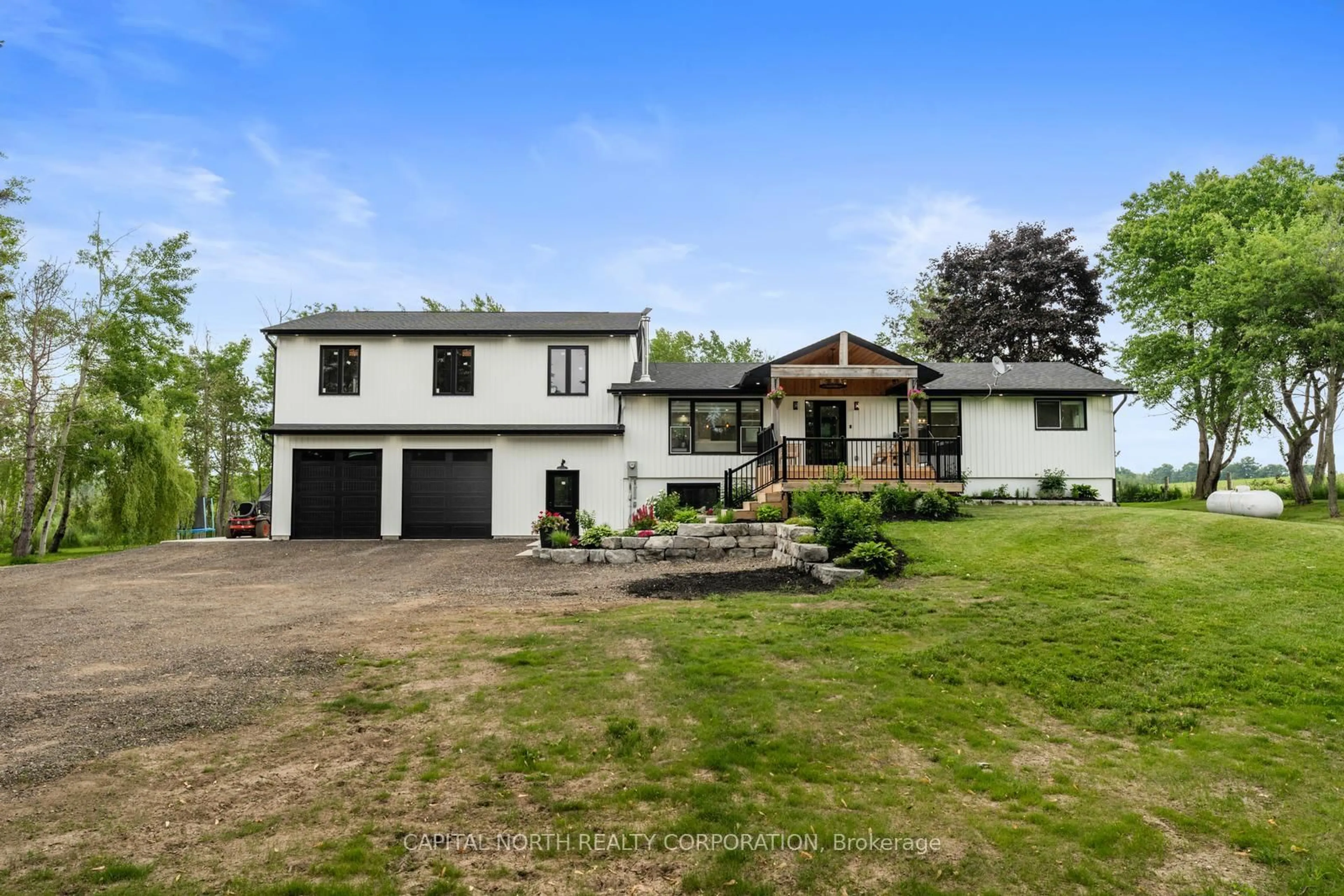 A pic from outside/outdoor area/front of a property/back of a property/a pic from drone, unknown for 19009 St Andrews Rd, Caledon Ontario L7K 2E4