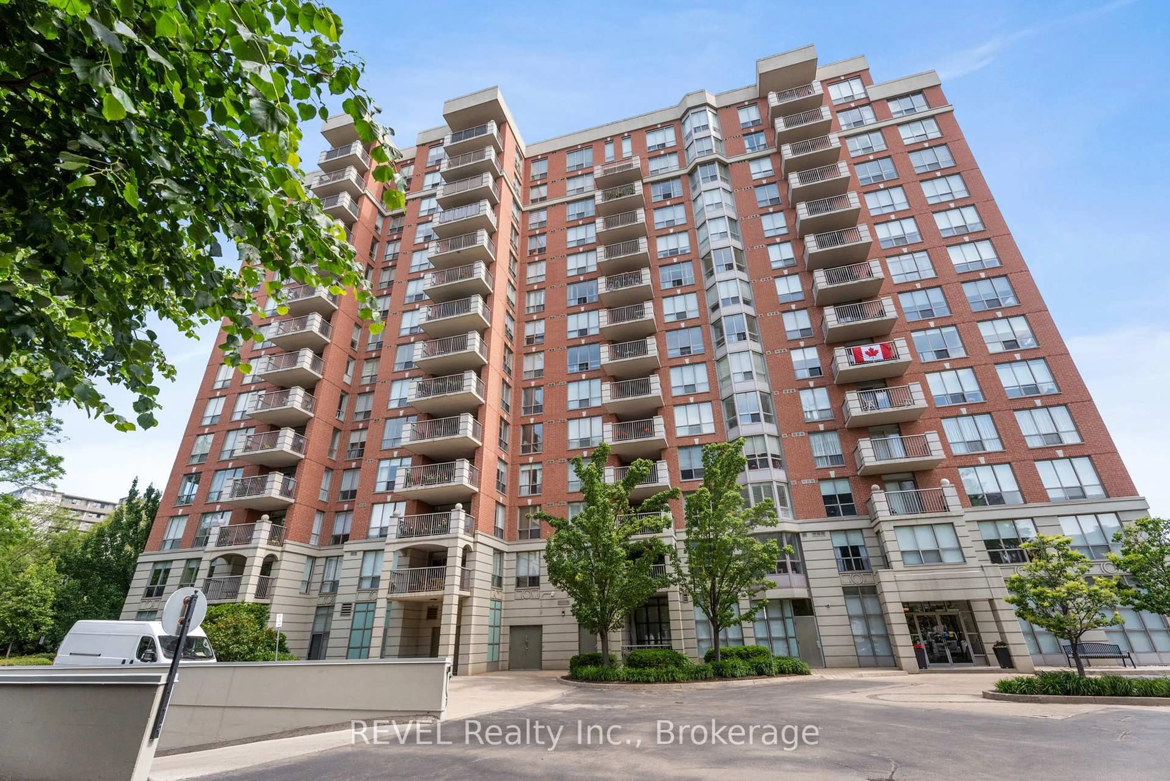 A pic from outside/outdoor area/front of a property/back of a property/a pic from drone, building for 442 Maple Ave #905, Burlington Ontario L7S 2L7