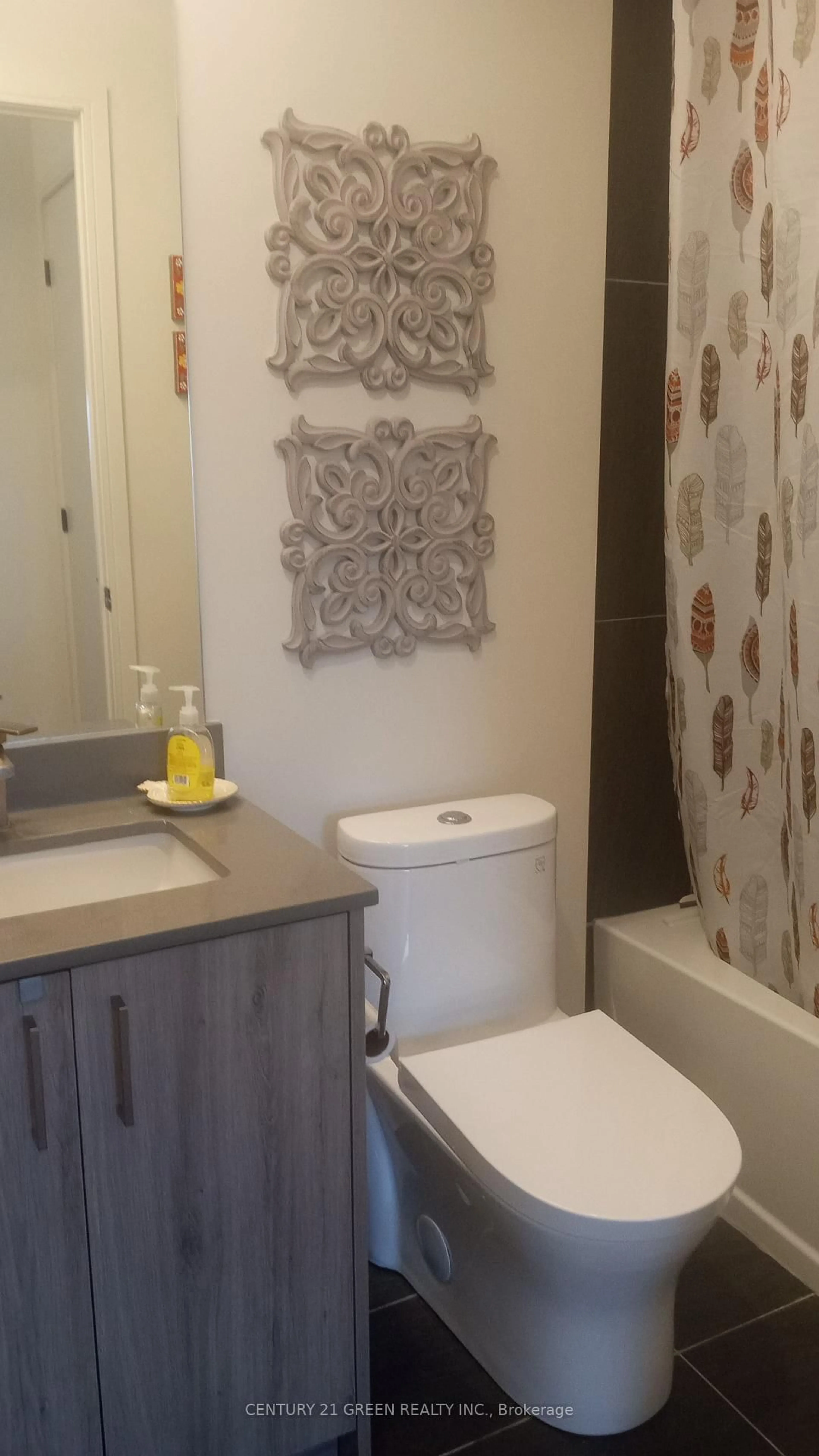 Standard bathroom, unknown for 8010 Derry Rd #302, Milton Ontario L9T 9N3