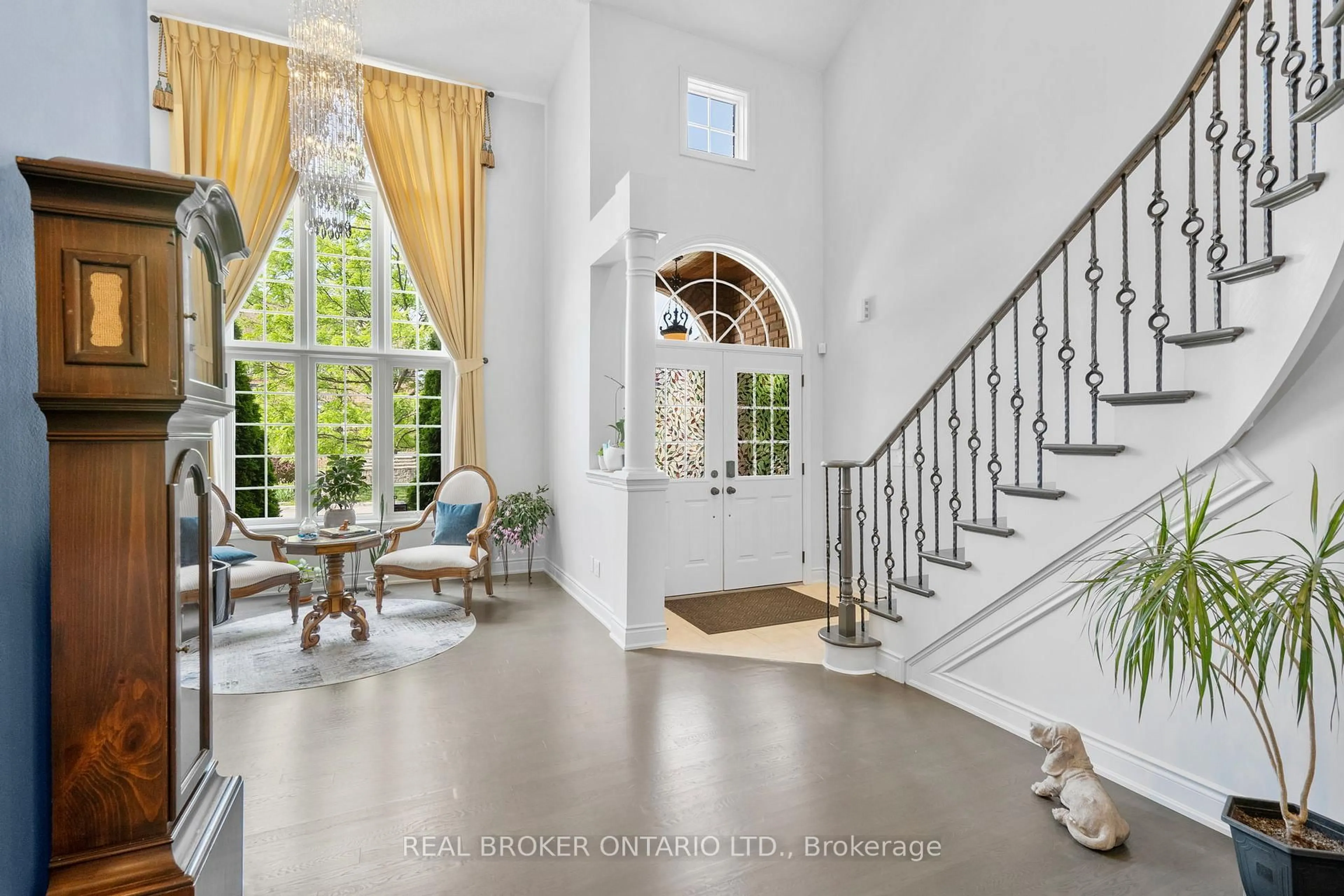Indoor entryway for 23 Darren Rd, Brampton Ontario L6P 1Z6