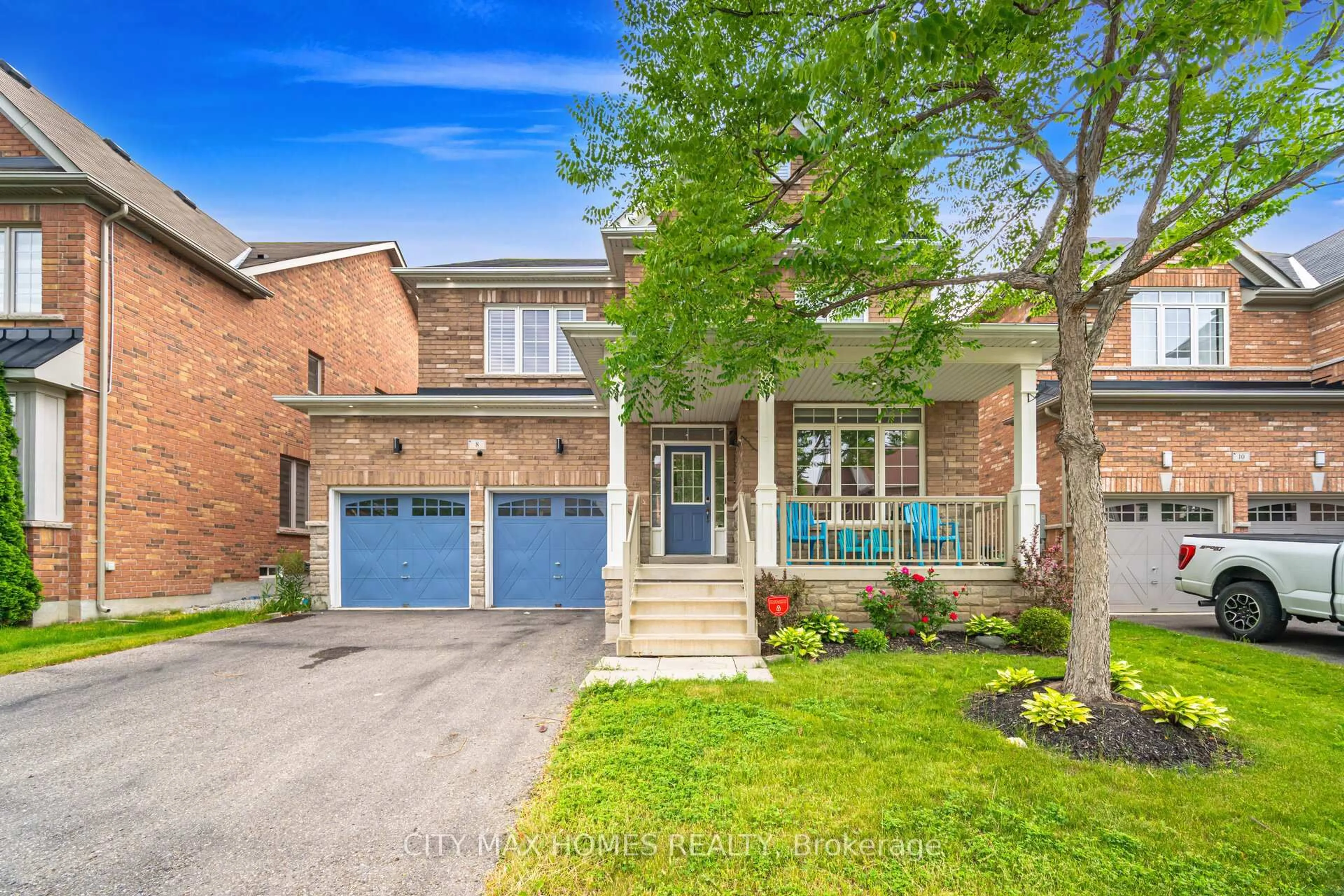 Home with brick exterior material, street for 8 Amberglow Crt, Brampton Ontario L6Y 2E3