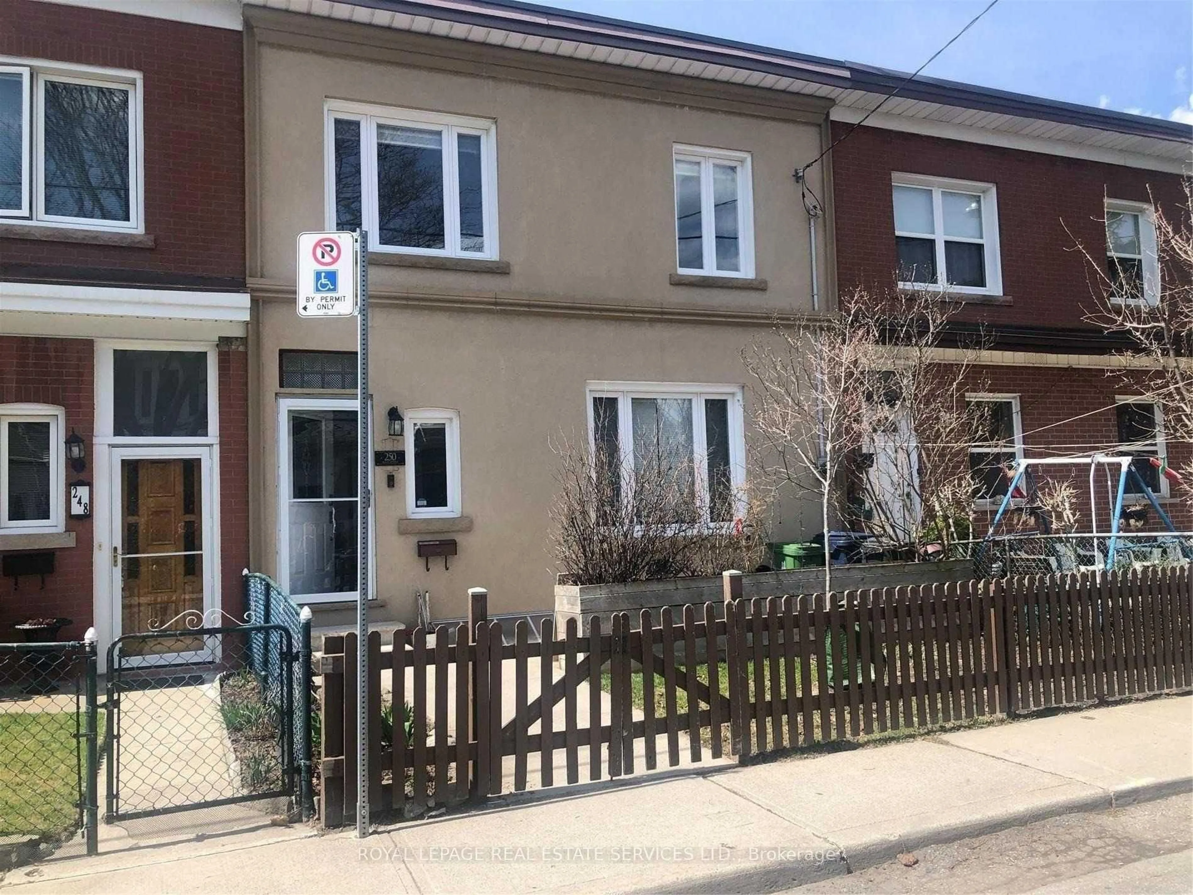 A pic from outside/outdoor area/front of a property/back of a property/a pic from drone, street for 250 Boon Ave, Toronto Ontario M6E 3Z8