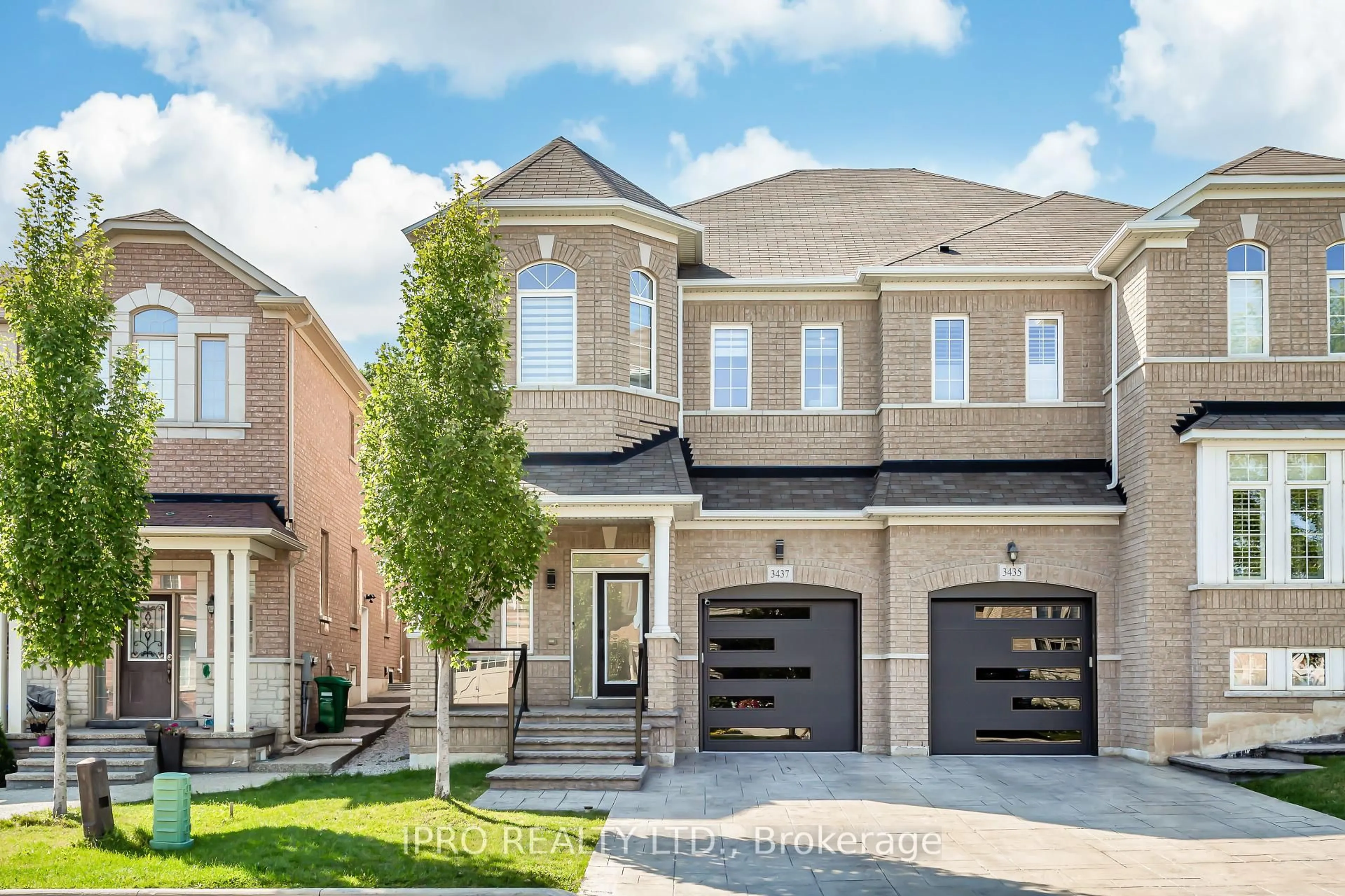 Home with brick exterior material, street for 3437 Park Heights Way, Mississauga Ontario L5M 0V5