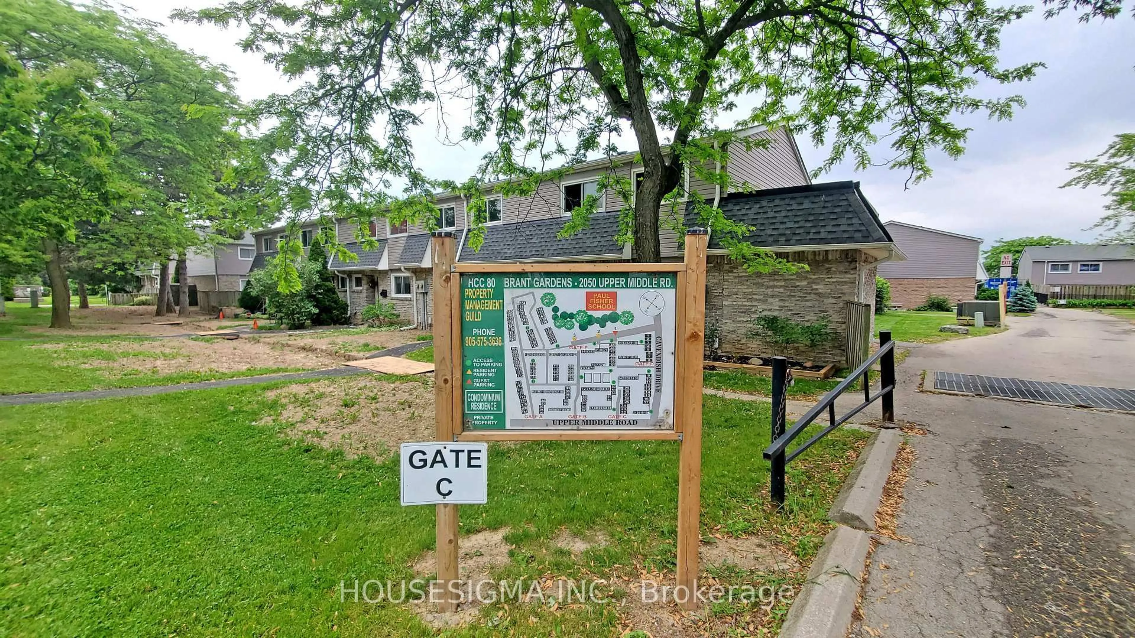 A pic from outside/outdoor area/front of a property/back of a property/a pic from drone, street for 2050 Upper Middle Rd #56, Burlington Ontario L7P 3R9