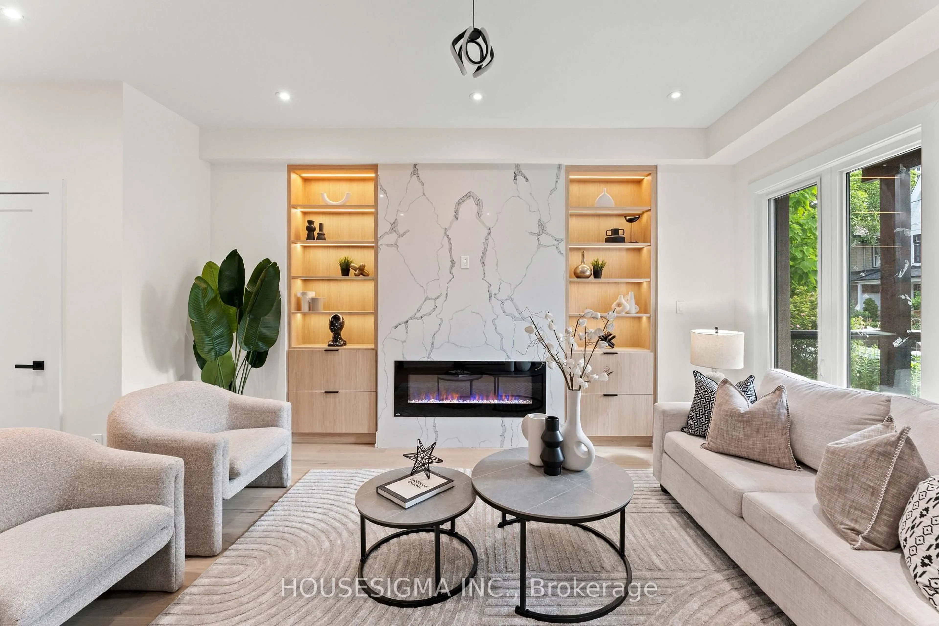 Living room with furniture, ceramic/tile floor for 204 Franklin Ave, Toronto Ontario M6P 3Z3