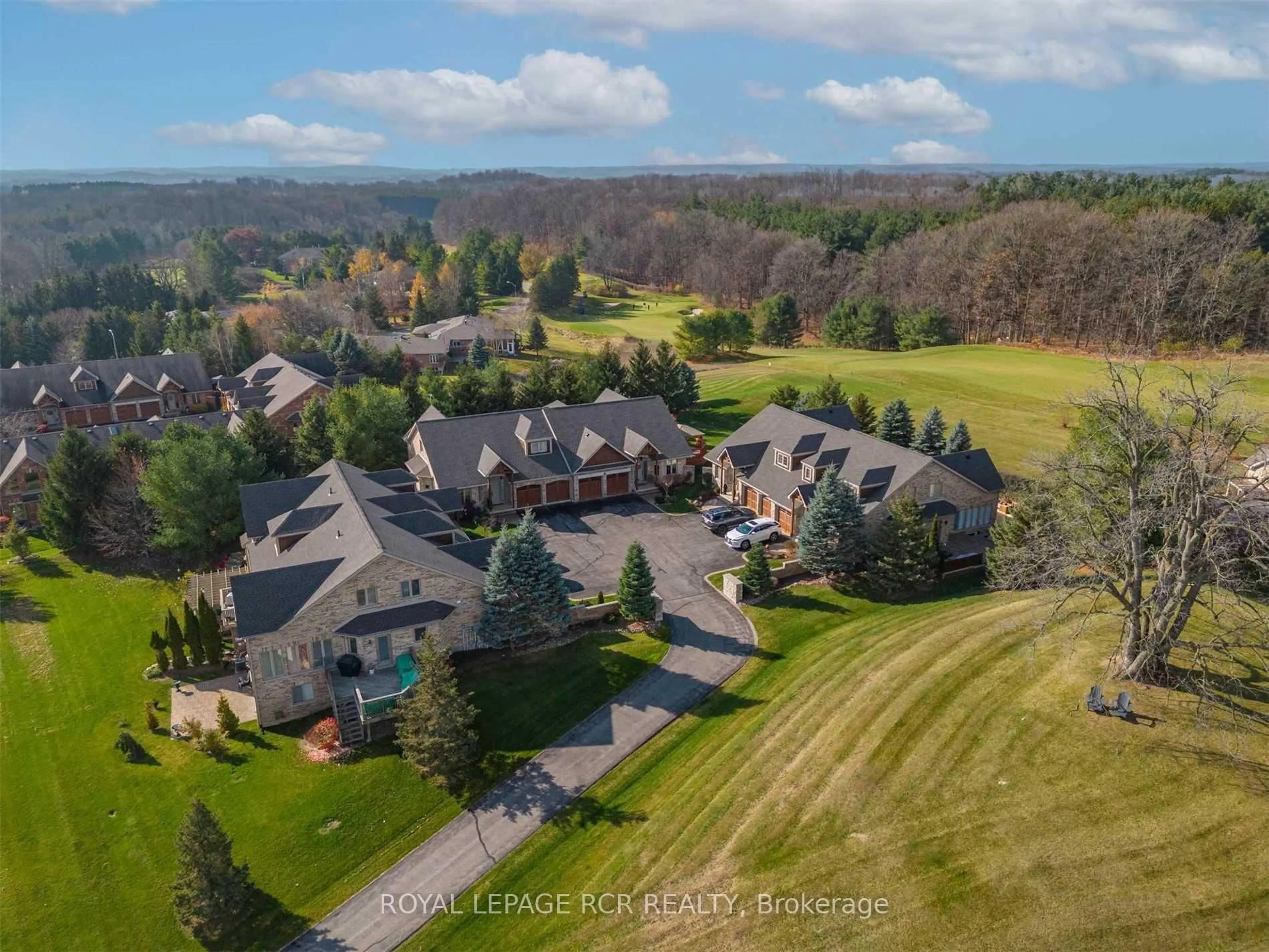 A pic from outside/outdoor area/front of a property/back of a property/a pic from drone, mountain view for 14 Zimmerman Dr #4, Caledon Ontario L7E 4C2