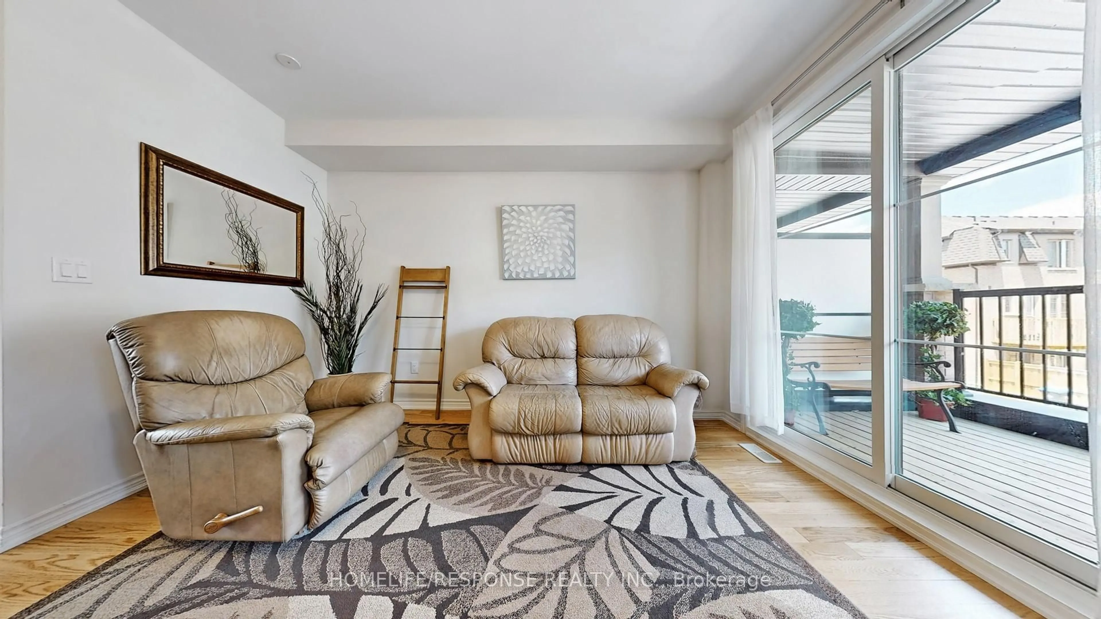 Living room with furniture, unknown for 32 VESTRY Way, Brampton Ontario L5P 4N7