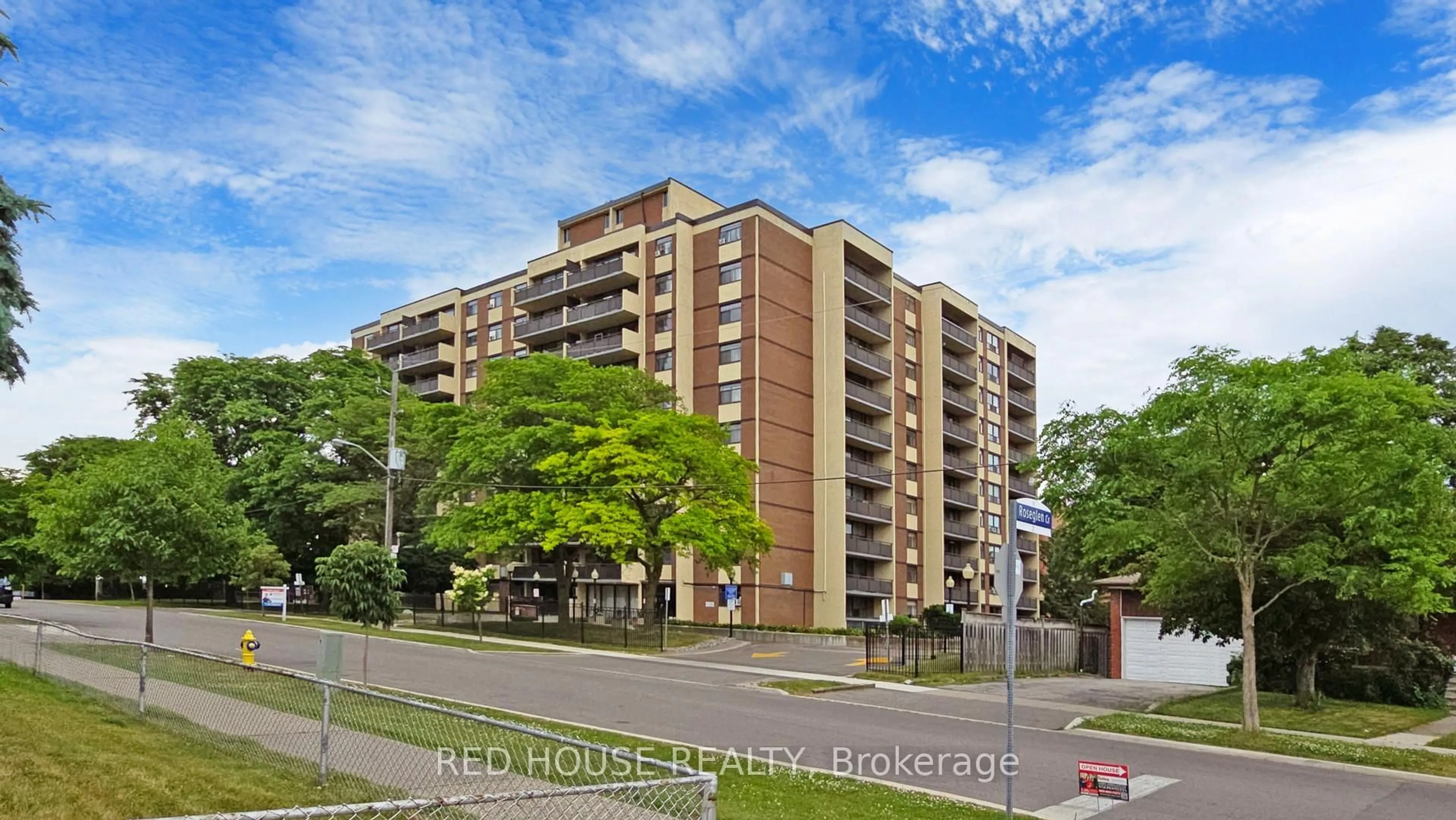 A pic from outside/outdoor area/front of a property/back of a property/a pic from drone, street for 5 Frith Rd #206, Toronto Ontario M3N 2L5