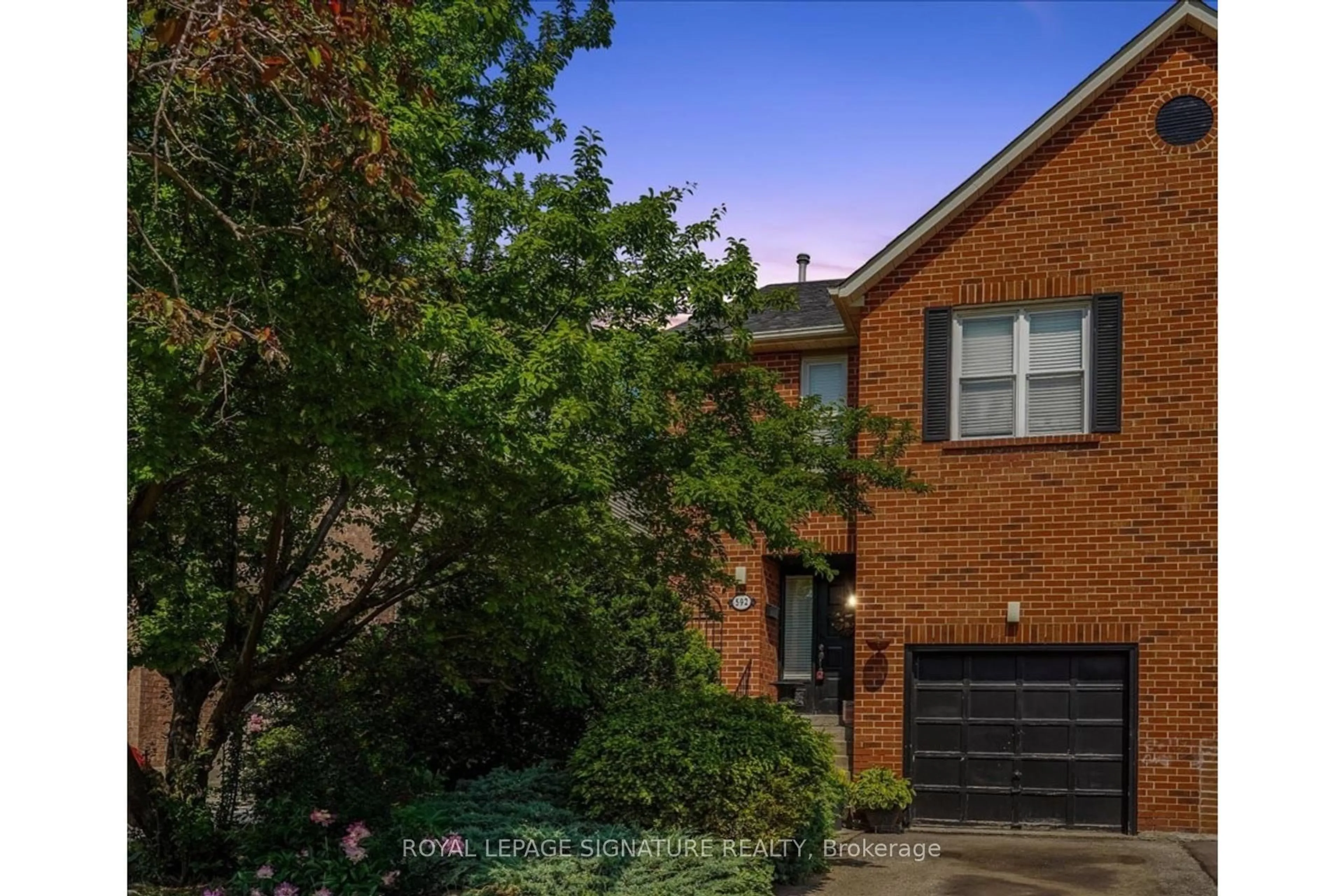 Home with brick exterior material, street for 592 Galloway Cres, Mississauga Ontario L5C 4G6
