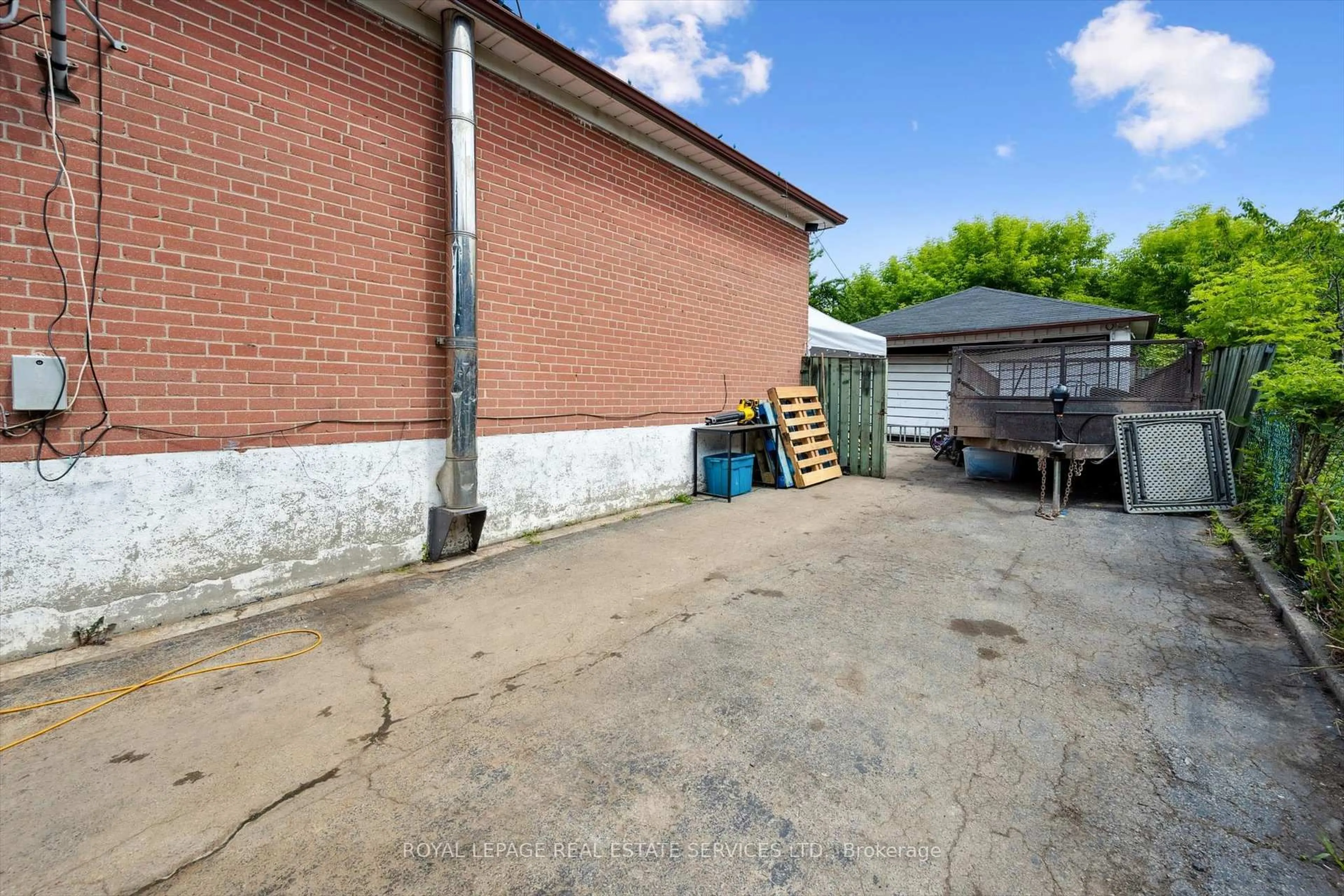 Unknown for 451 Sandmere Pl, Oakville Ontario L6L 4G5