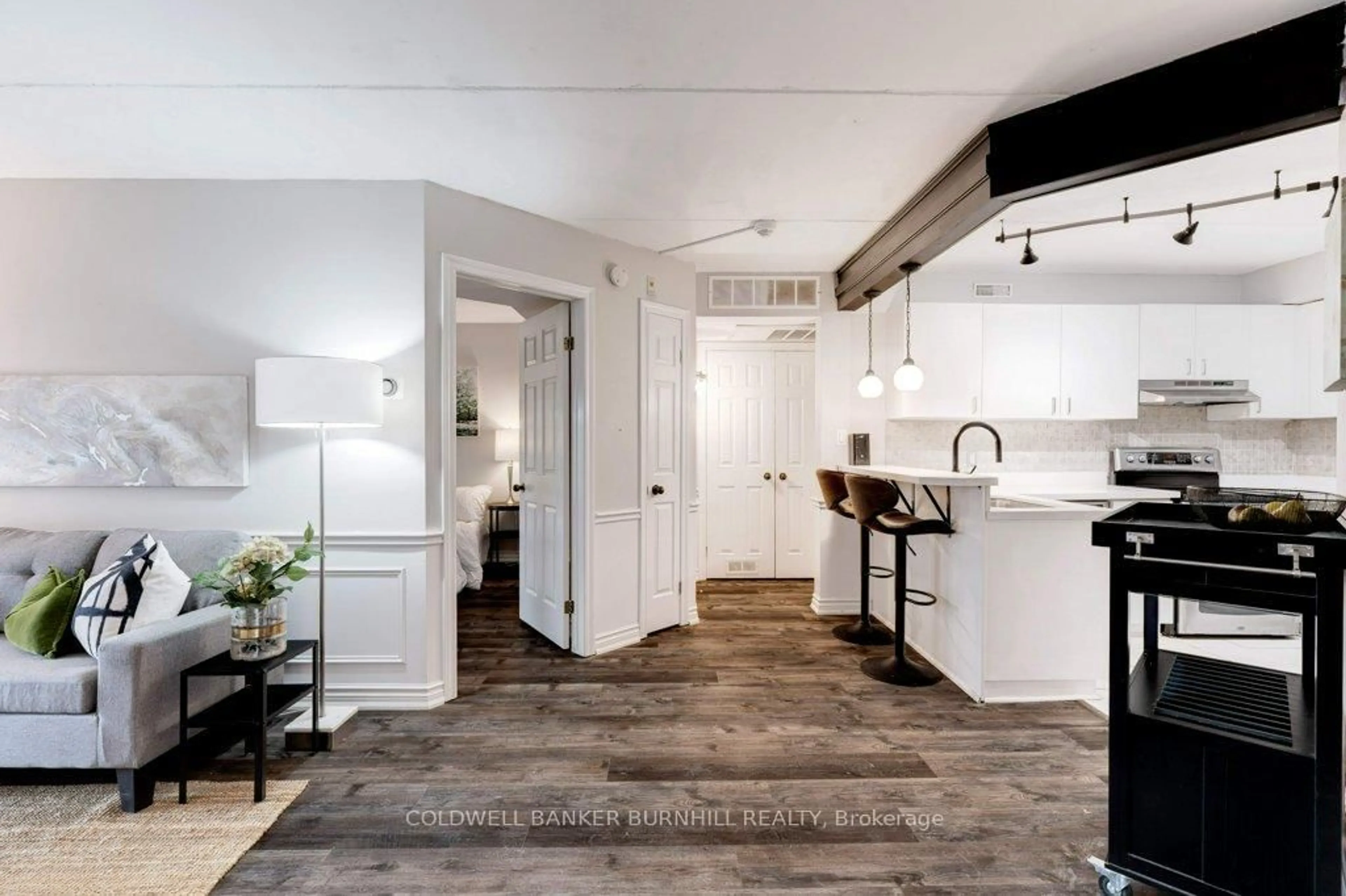 Open concept kitchen, unknown for 2040 Cleaver Ave #206, Burlington Ontario L7M 4C4