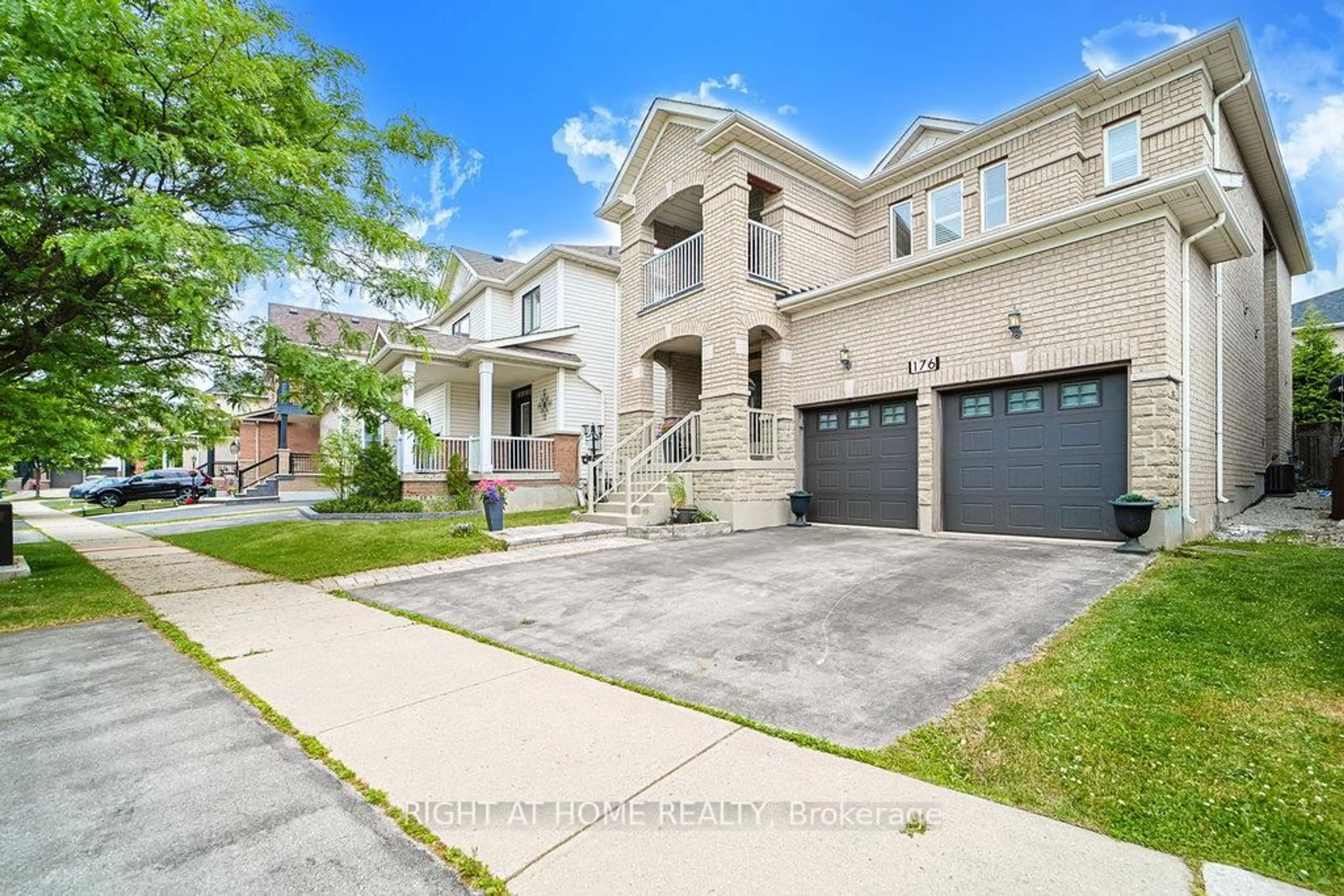 Home with brick exterior material, street for 176 Cooke Cres, Milton Ontario L9T 6E5