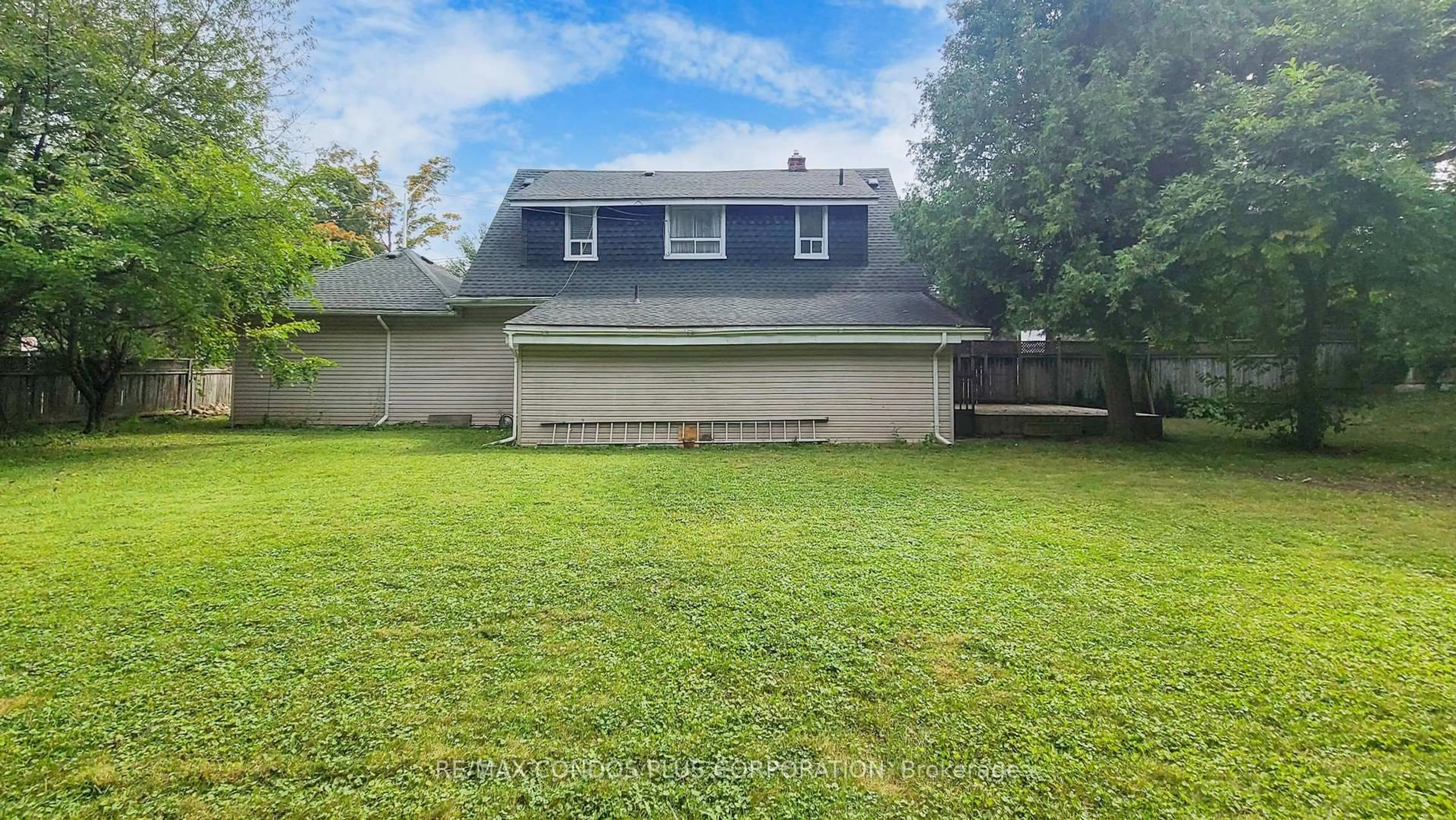 Unknown for 509 Lakeshore Rd, Oakville Ontario L6K 1G6