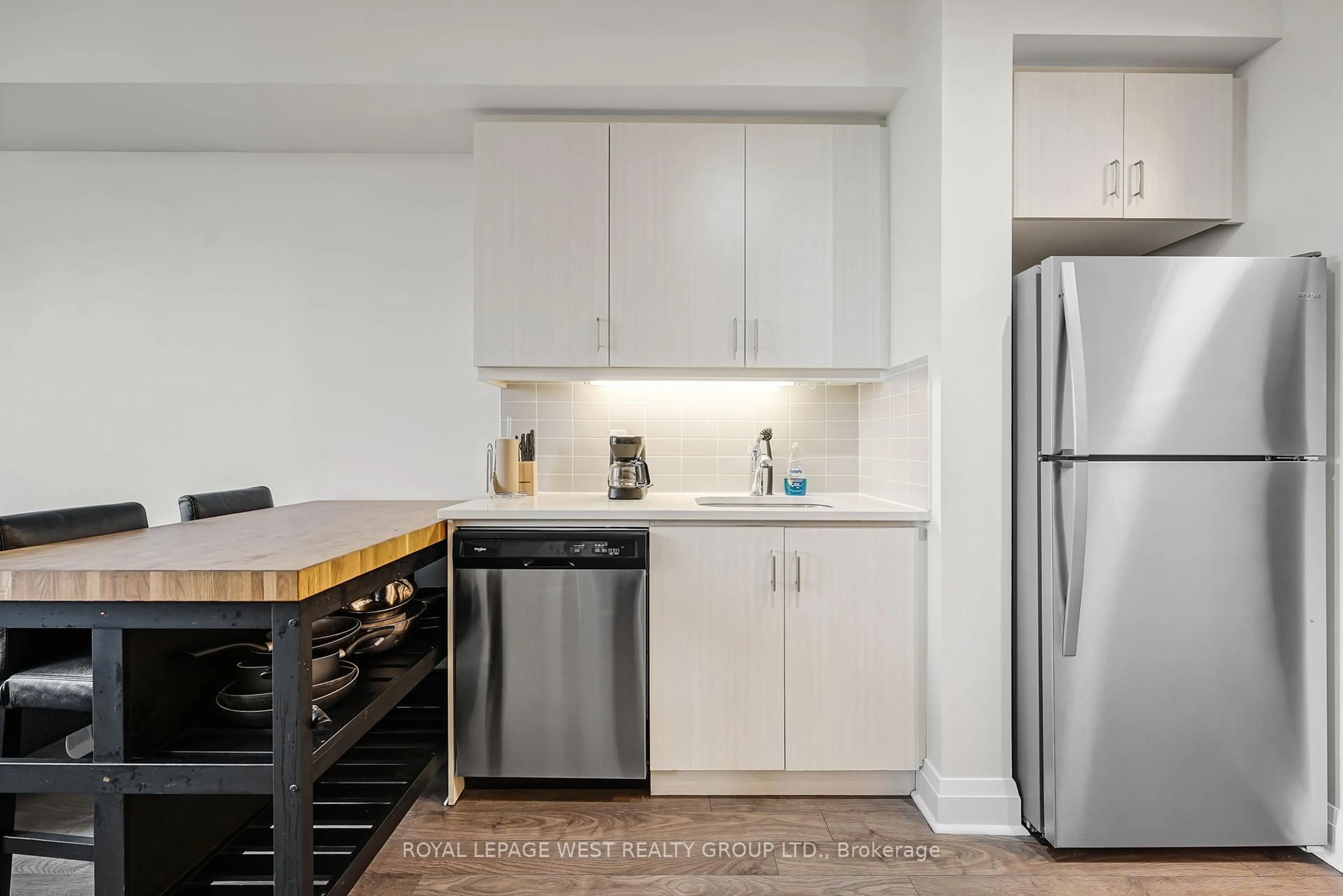 Standard kitchen, unknown for 17 Zorra St #613, Toronto Ontario M8Z 0C8