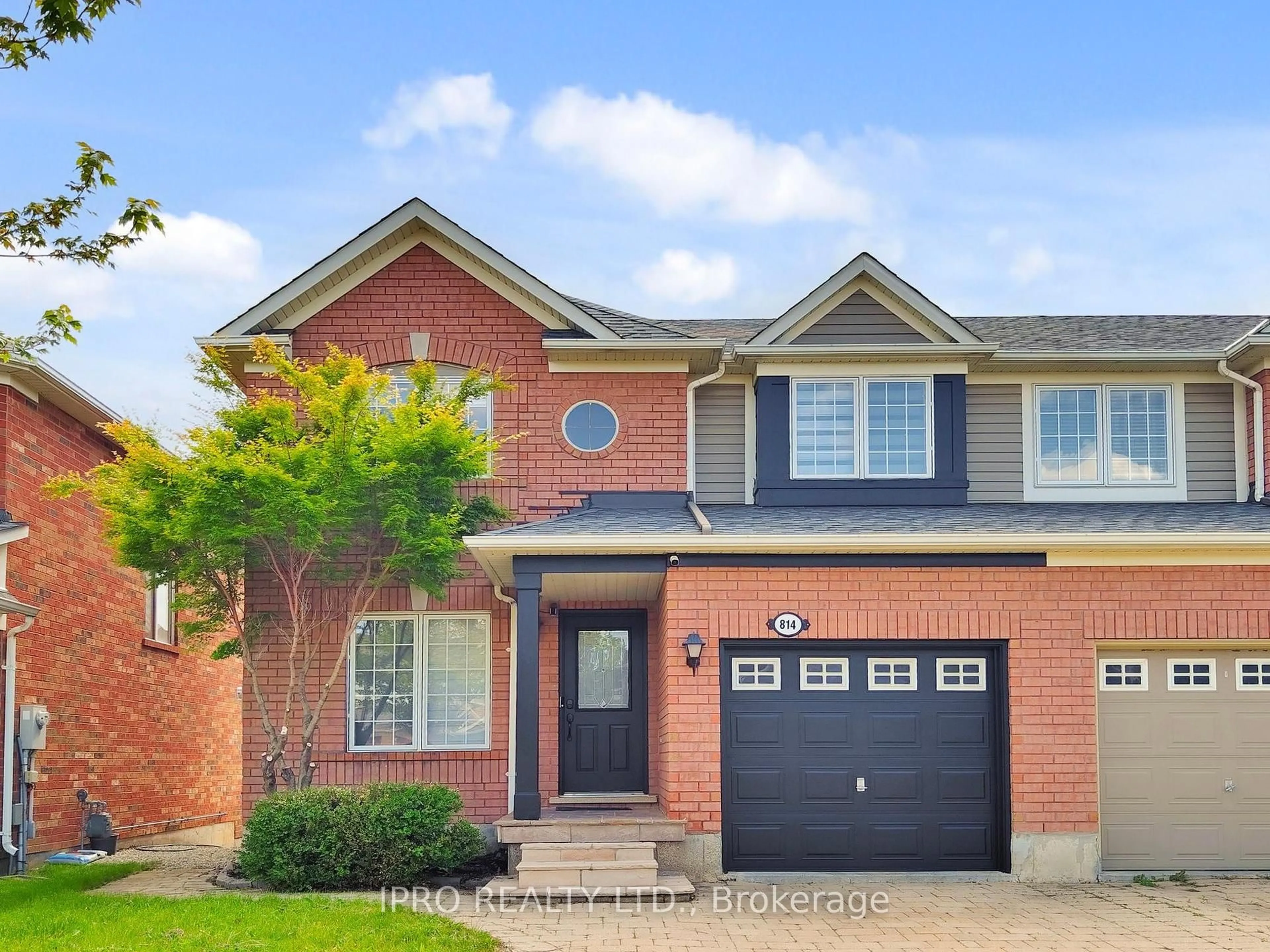 Home with brick exterior material, street for 814 Ferguson Dr, Milton Ontario L9T 6L4