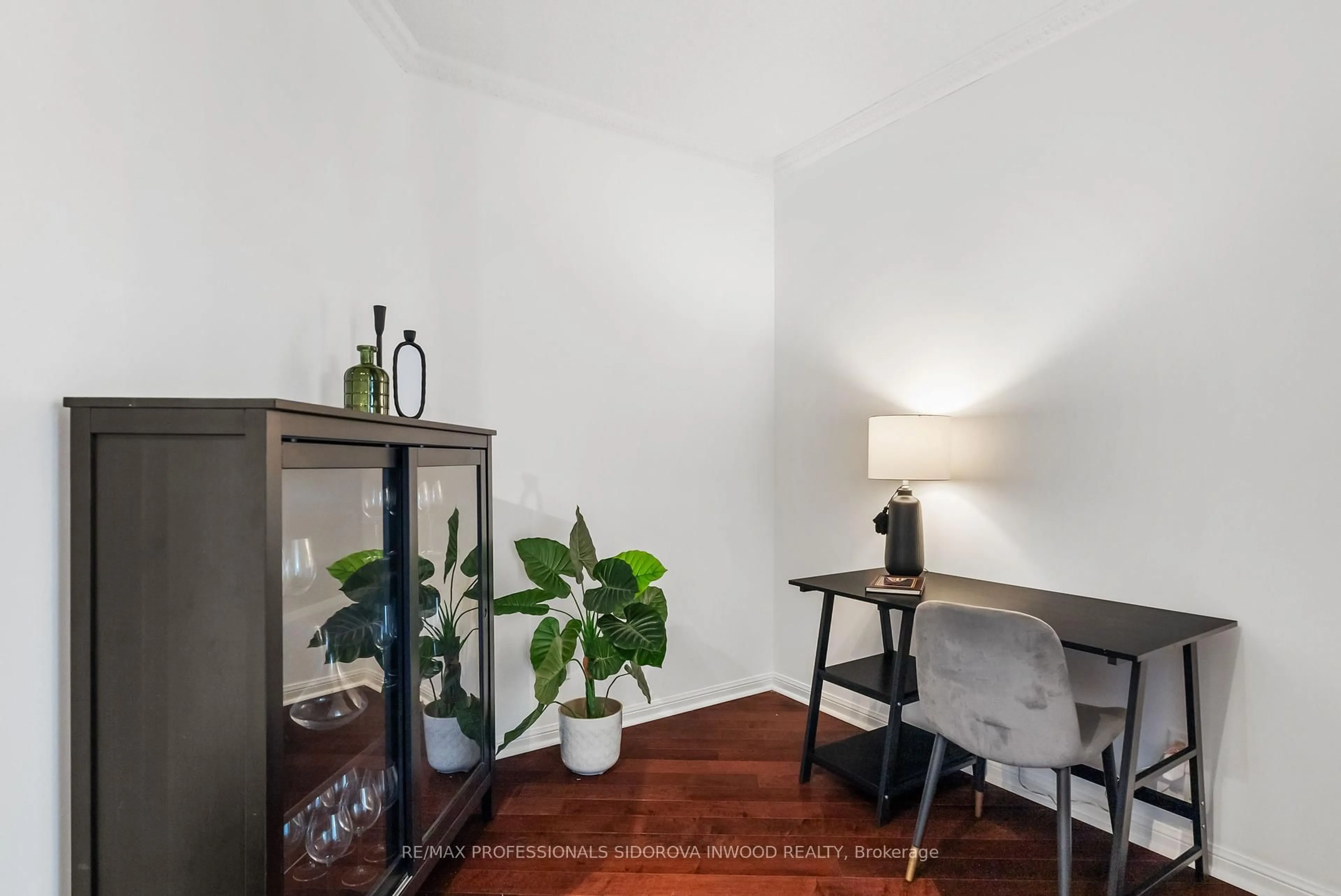 A pic of a room for 15 Windermere Ave #2005, Toronto Ontario M6S 5A2