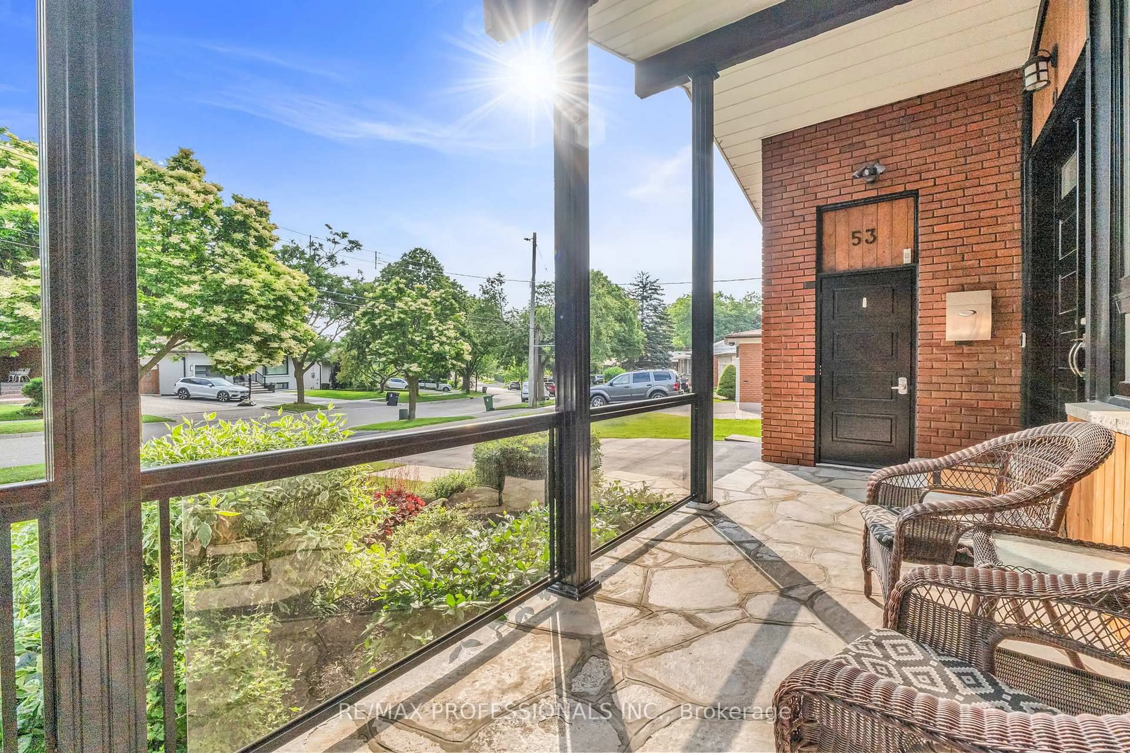 Patio, unknown for 53 Decarie Circ, Toronto Ontario M9B 3J1