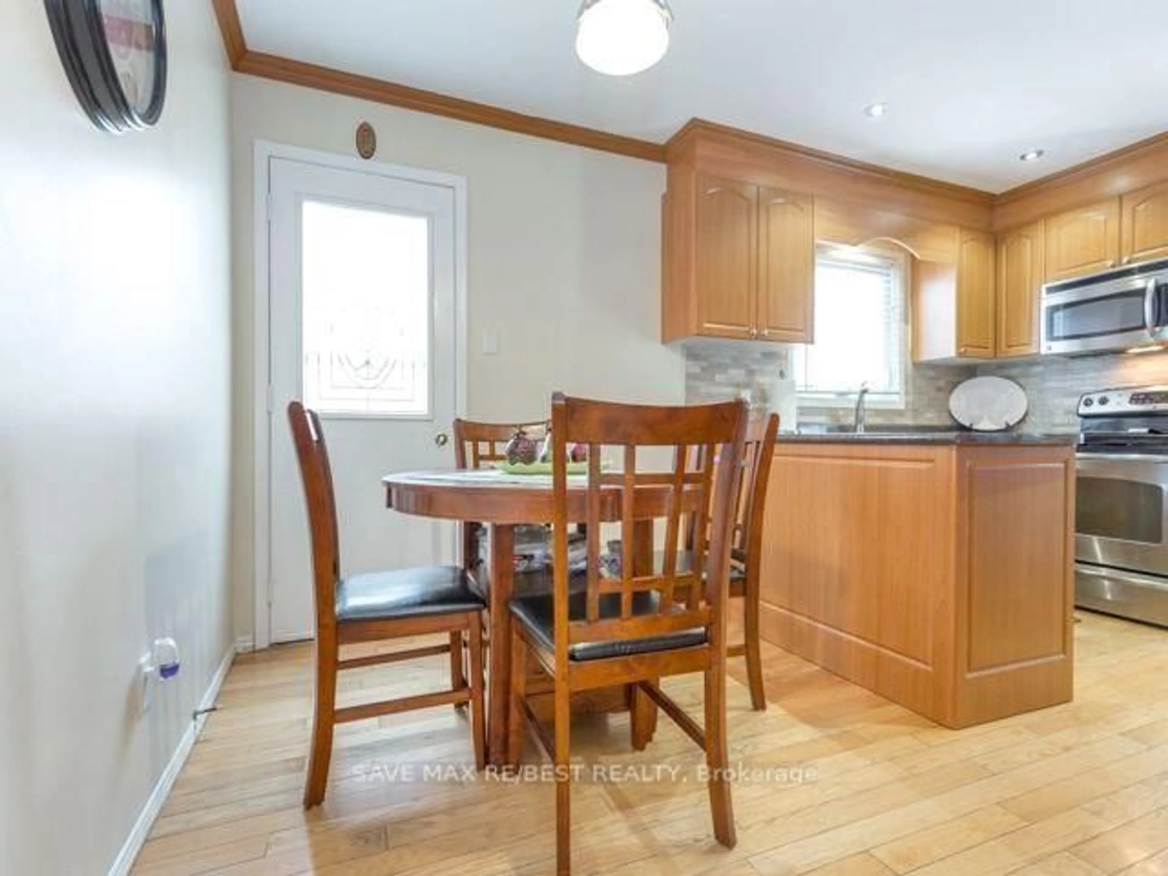 Standard kitchen, wood/laminate floor for 36 Dafoe Cres, Brampton Ontario L6Y 2L2