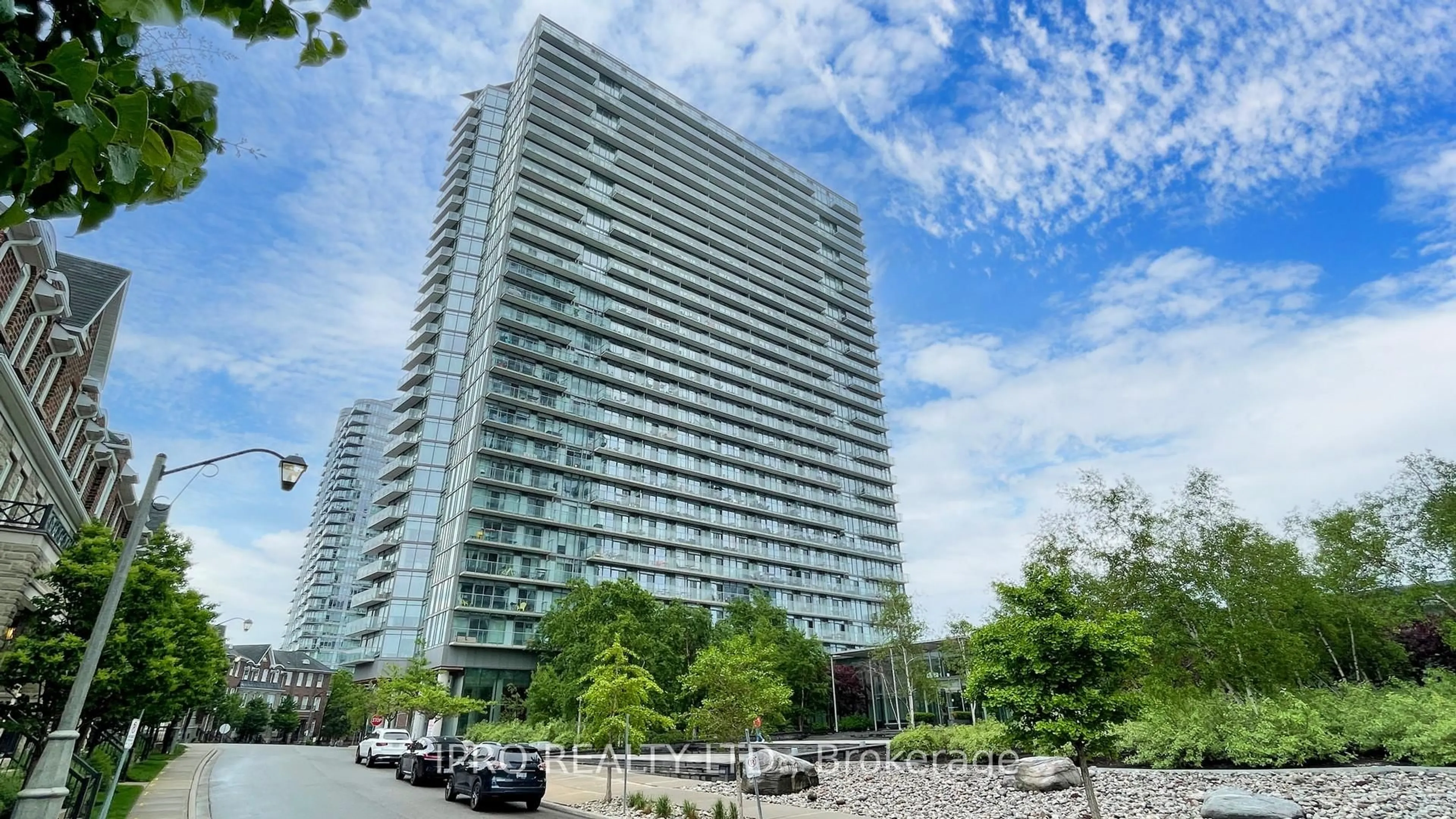 Indoor foyer for 103 The Queensway Ave #2706, Toronto Ontario M6S 5B3